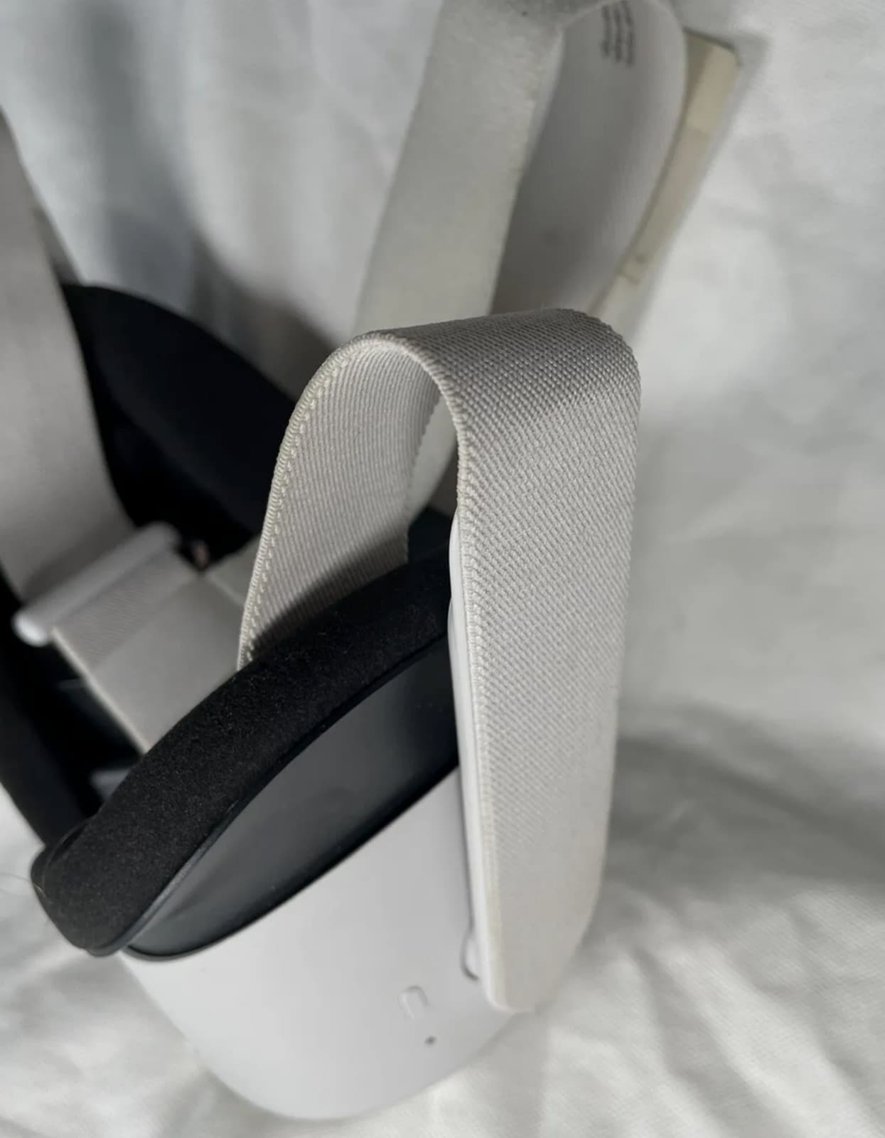 Oculus Meta Quest 2 256GB VR Headset - White Headset ONLY No Controllers 4