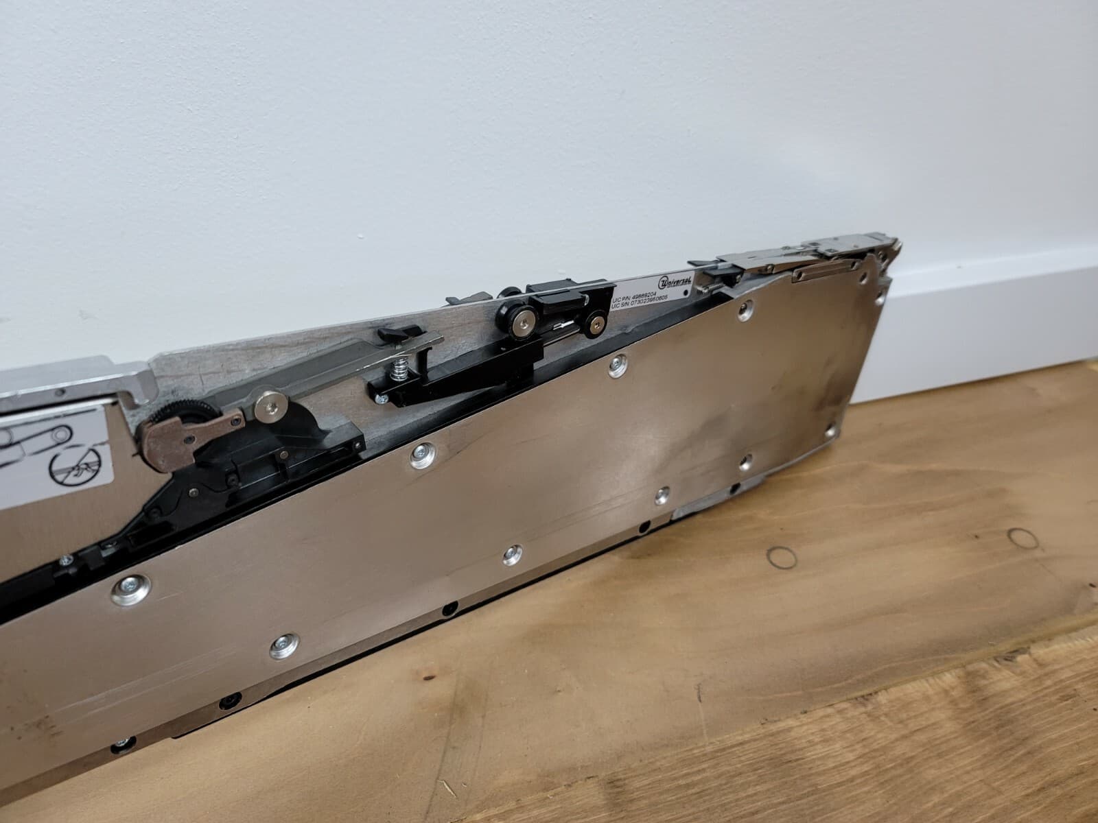 UIC Universal Instruments 8mm Dual Lane Feeder GSM Genesis Advantis 49889204 4