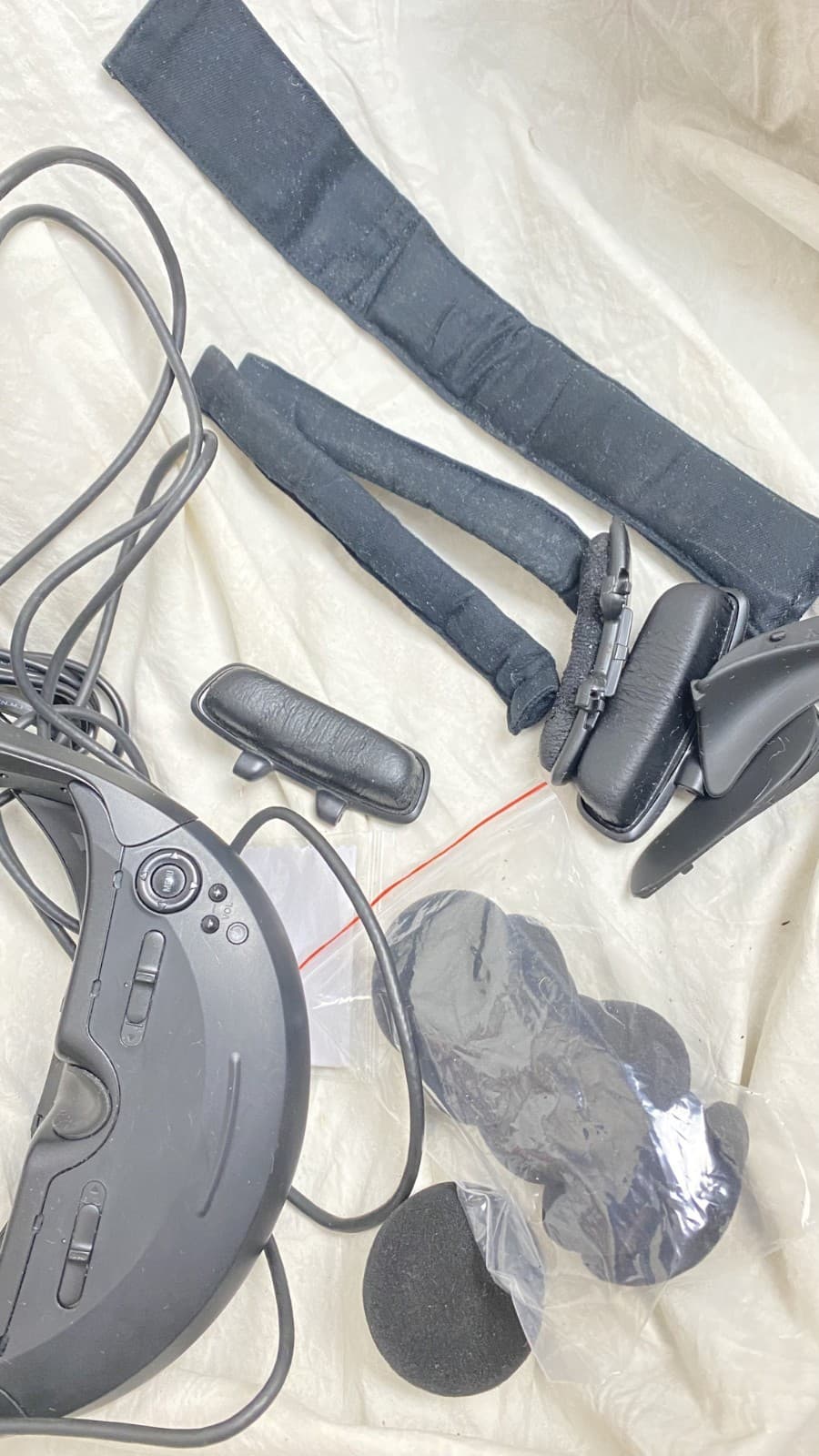 Sony Personal 3D Viewer Model HMZ-T1  H121 4