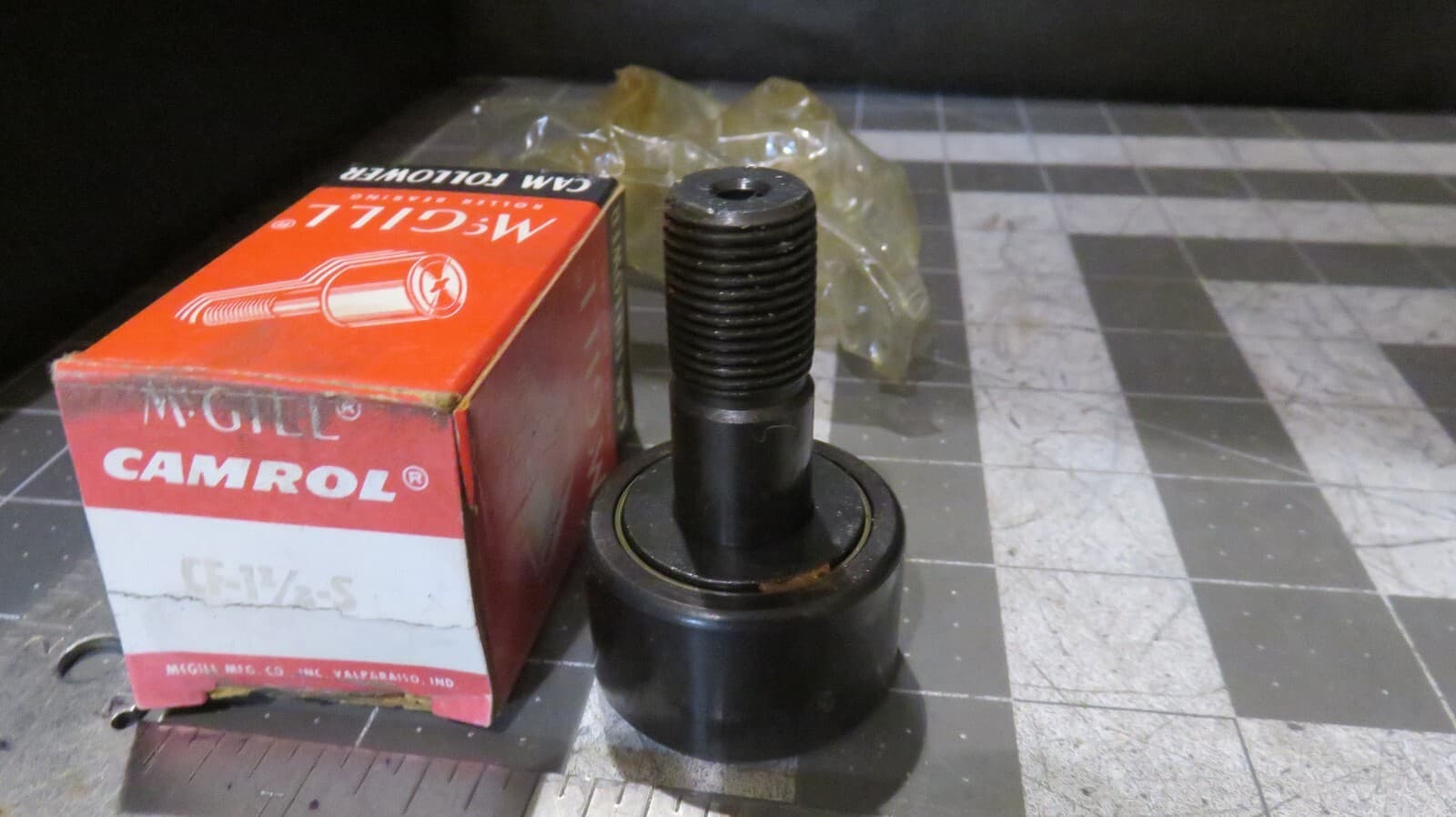 McGILL 1-1/2" Sealed Cam Follower Bearing with Stud CF-1-1/2-S 3