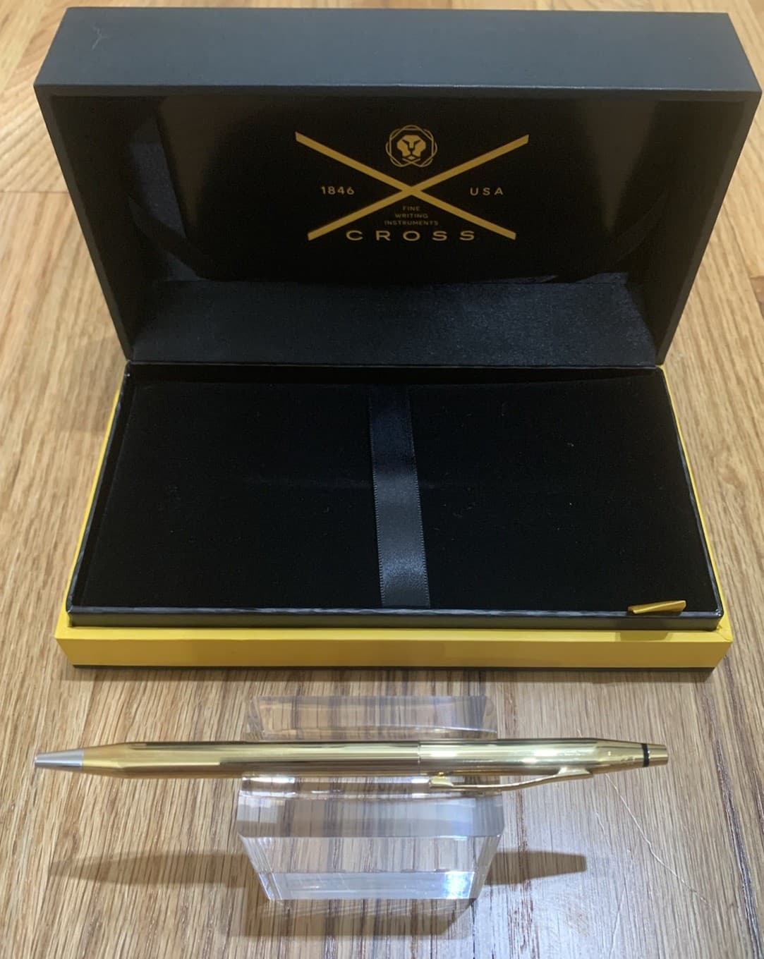 Cross 18K Solid Gold Century Ballpoint Pen In Case, Beautiful!! Hard To Find. 5