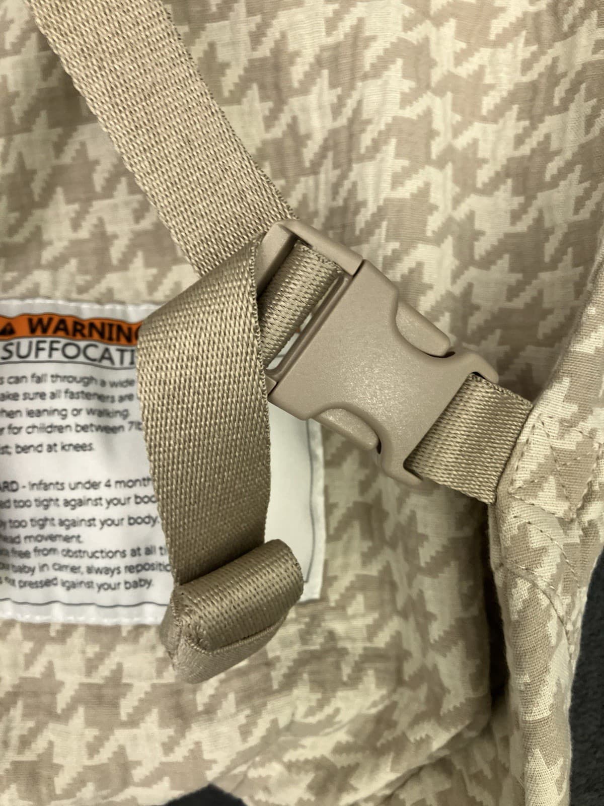 MABĒ The Monarch Baby Carrier Houndstooth Beige Brown Tan Hip - 3 positions 4