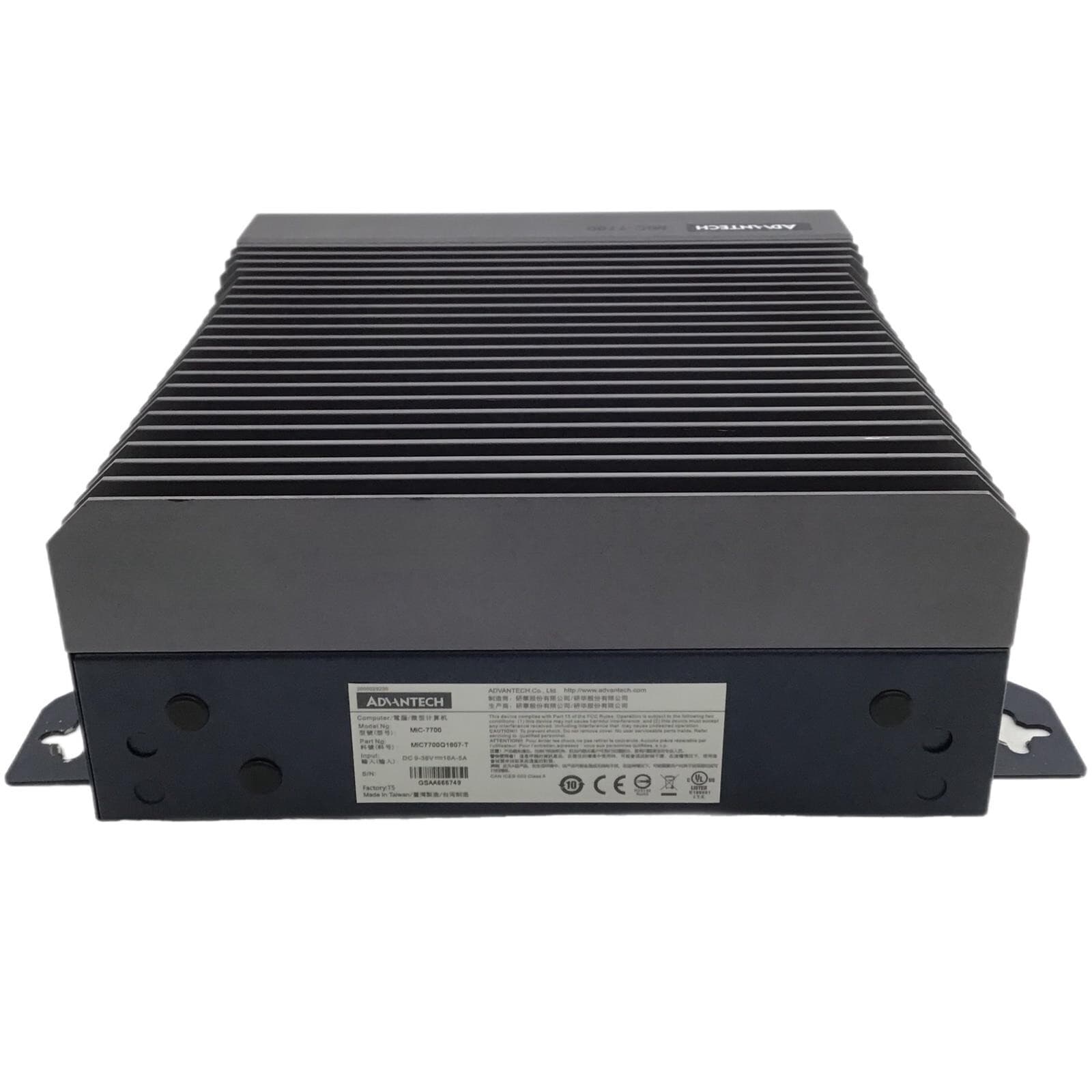 Advantech Desktop Compact Fanless i7-6700 4Ghz turbo 32GB DDR4 480GB SSD IP66 3