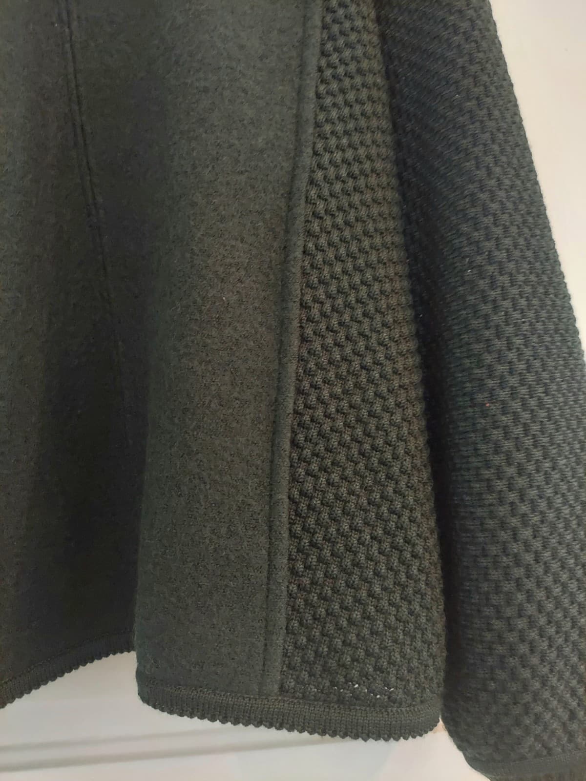 Geiger  Austria Sweater Cardigan or Jacket Womens 40/M Green 100% Wool Button up 3