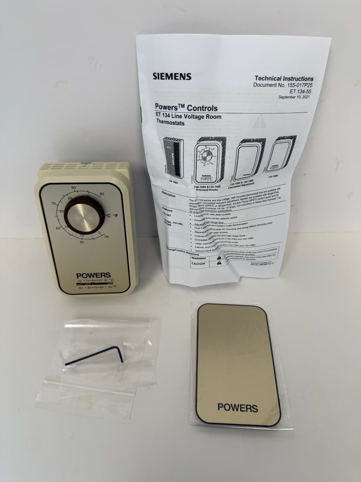 SIEMENS 134-1084 ROOM THERMOSAT LT DUTY LINE VOLTAGE RANGE 40/90 F  NEW OPEN BOX