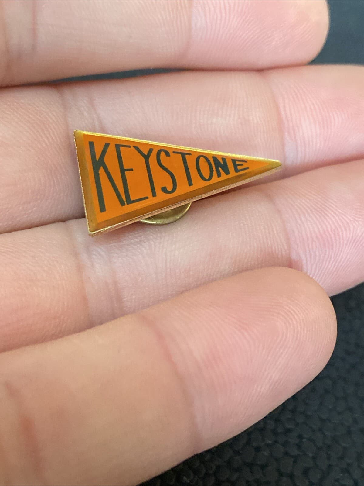 KEYSTONE State PA PENNSYLVANIA Flag Pendant Orange Enamel Vintage Gold Tone Pin 4