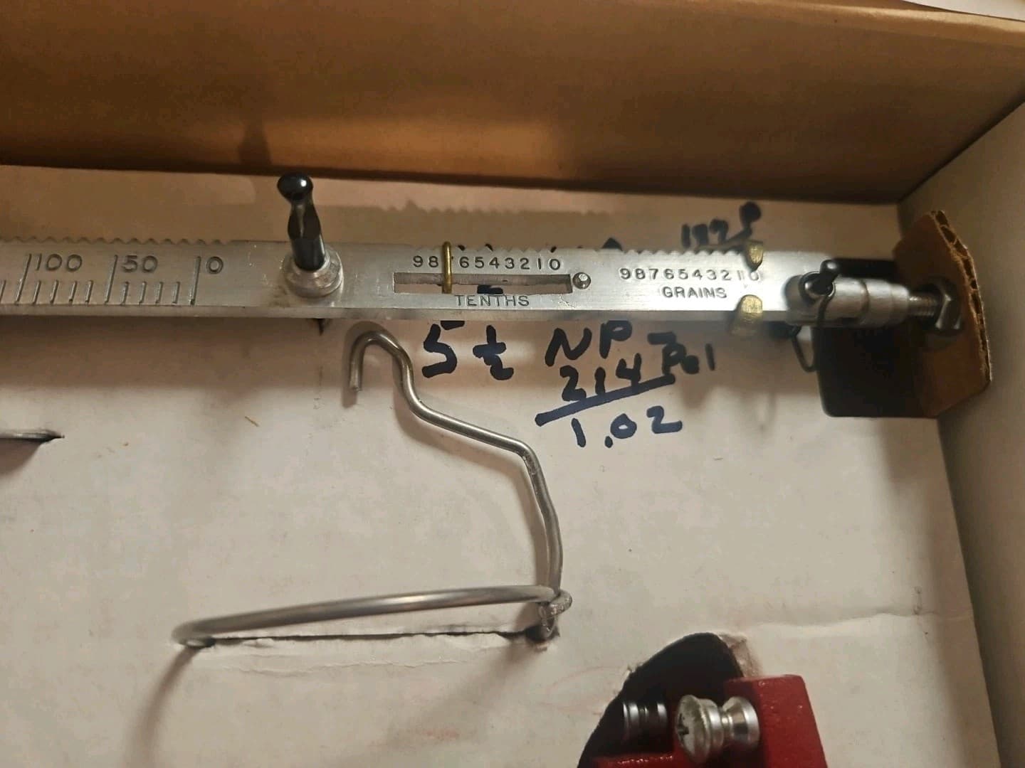 Hornady MAGNETIC SCALE Model "M"  Magnetic Dampening Deluxe 2