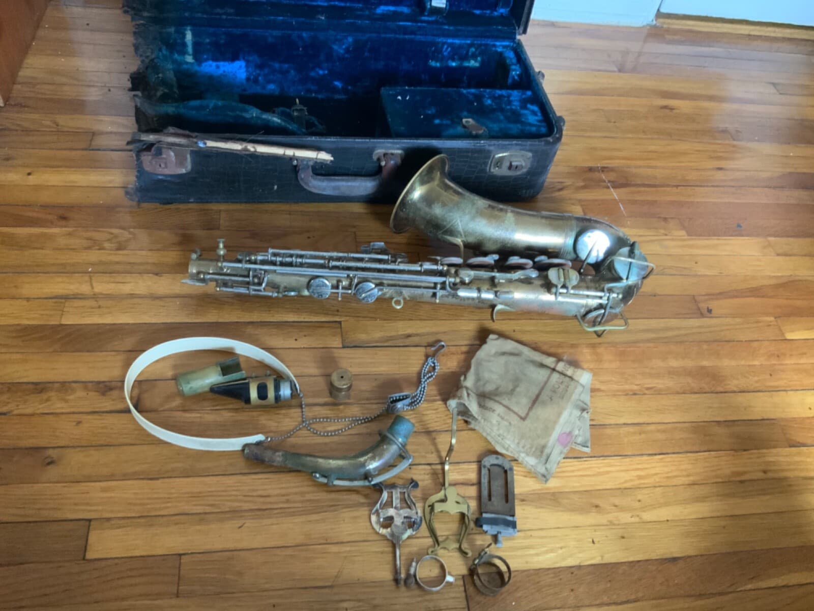 Vintage 1950s Saxophone Sorkin Music Company s#25053