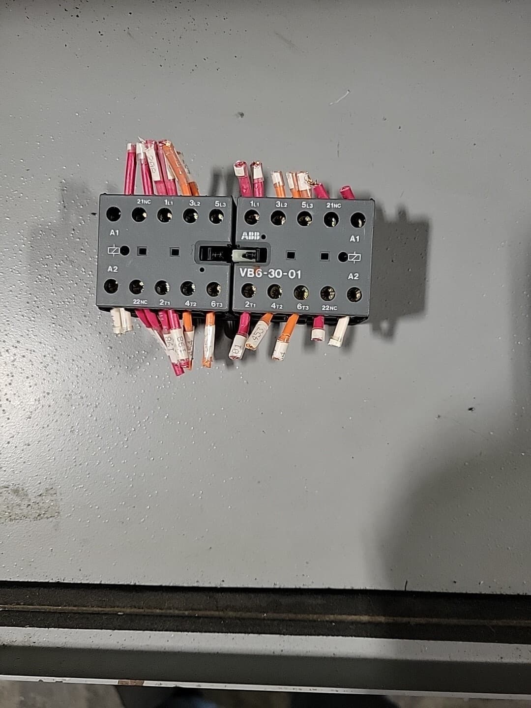 ABB VB6-30-01-01 Electrical Contactor from an Electrovert EPK Wave Solder