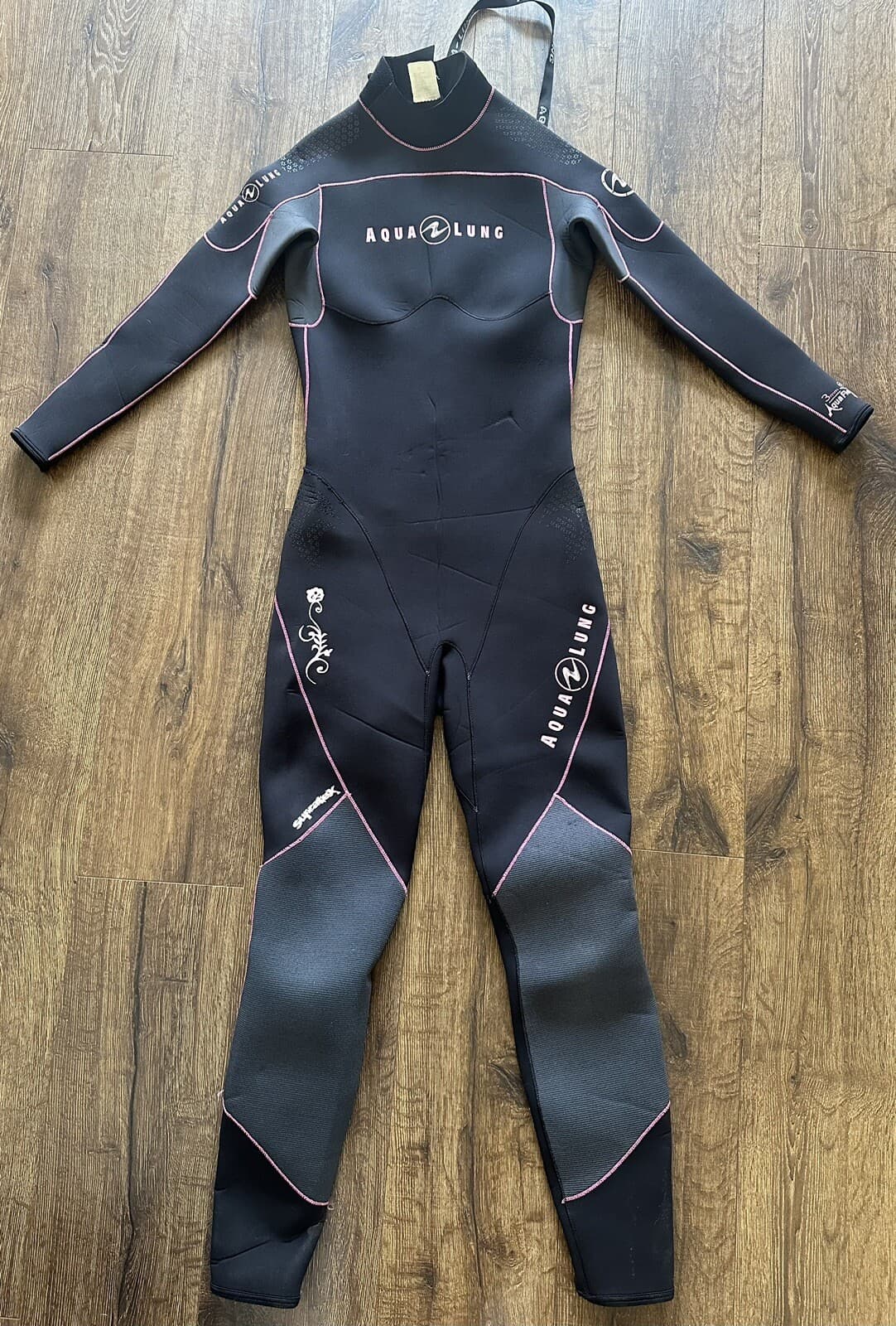 Aqua Lung AquaFlex 3mm Women's Full Wetsuit Size 8 Long Pink & Black