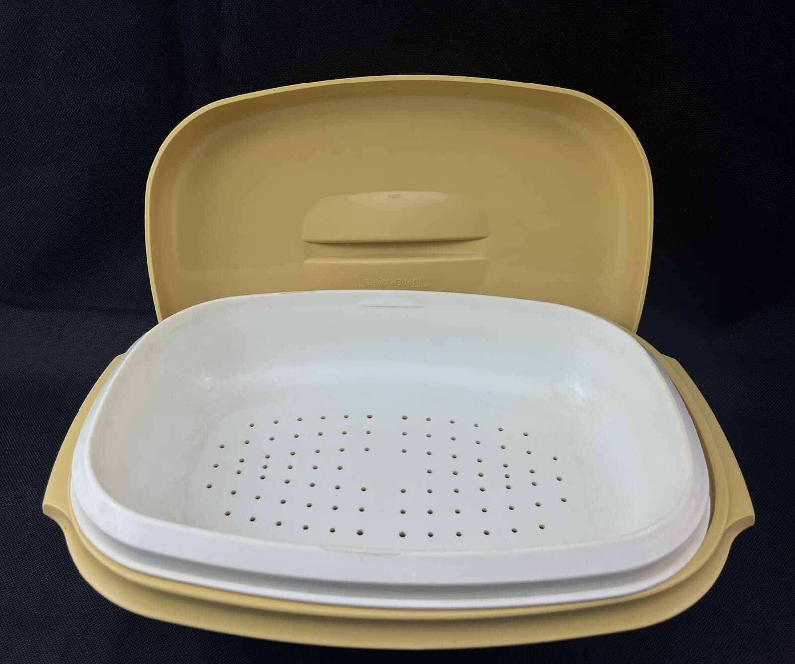 Tupperware 3 Piece Microwave Steamer Serving Bowl with Lid Gold 3