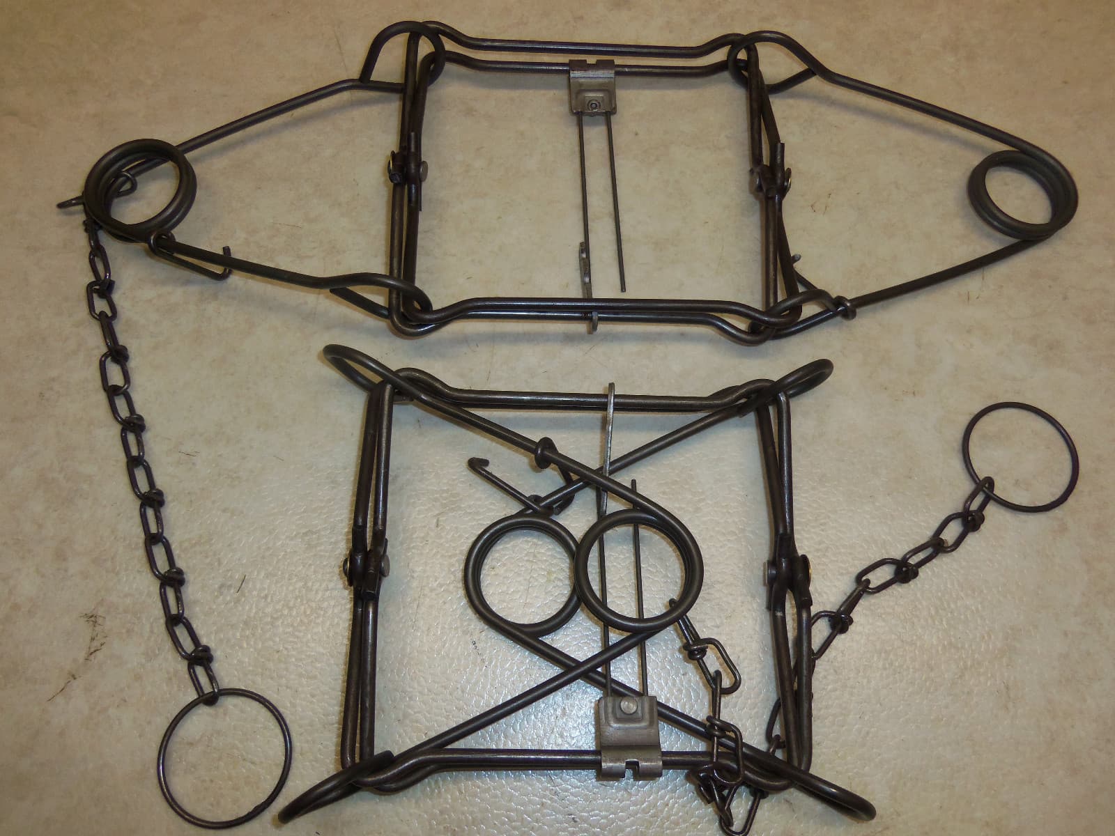 2 New Duke 220 Body Grip Traps Trapping Groundhog Raccoon Fisher Badger 0420