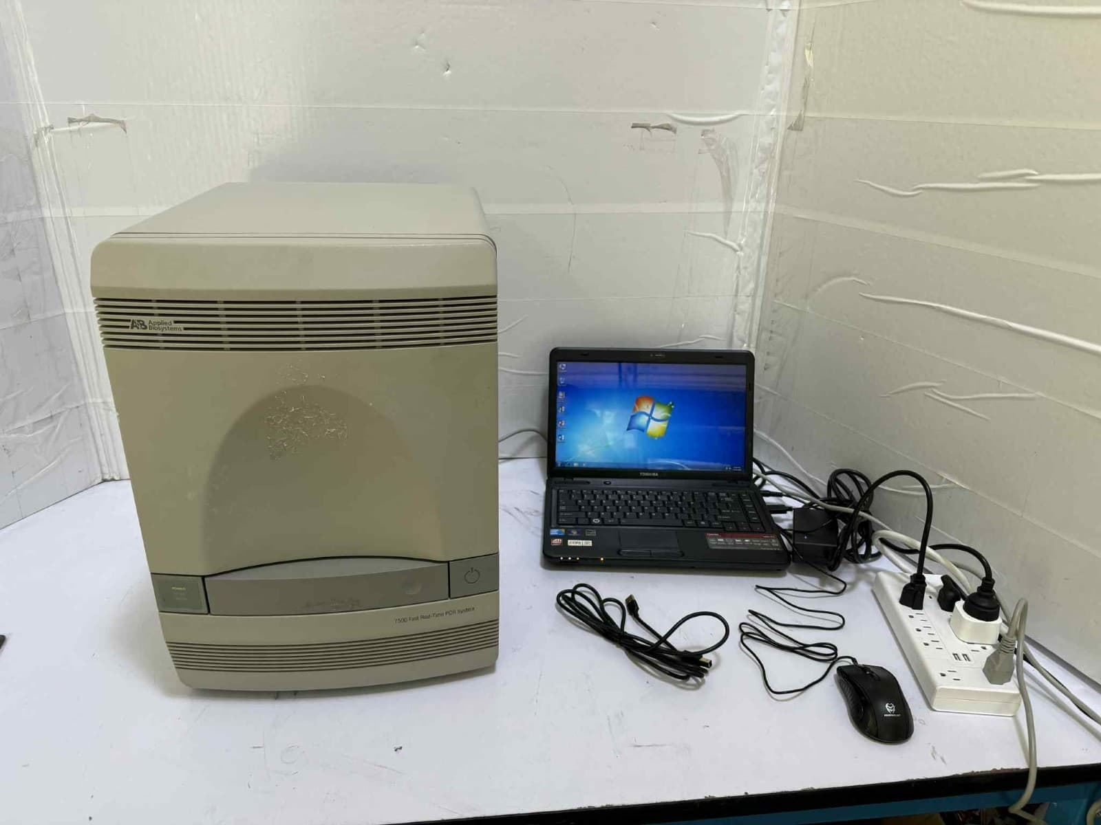 Applied Biosystems ABI 7500 Fast Life Technologies Real-Time PCR System 4357362