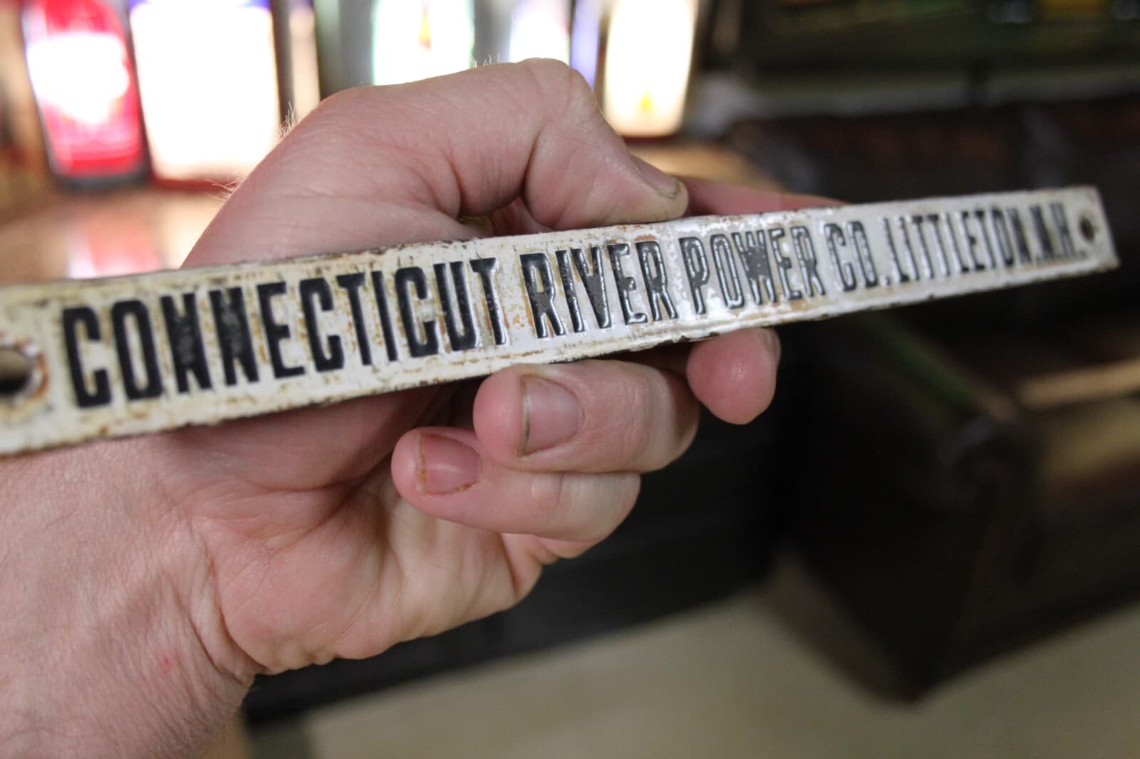 SCARCE 1920s CONNECTICUT RIVER POWER AND LIGHT COMPANY PORCELAIN SIGN REDDY GAS