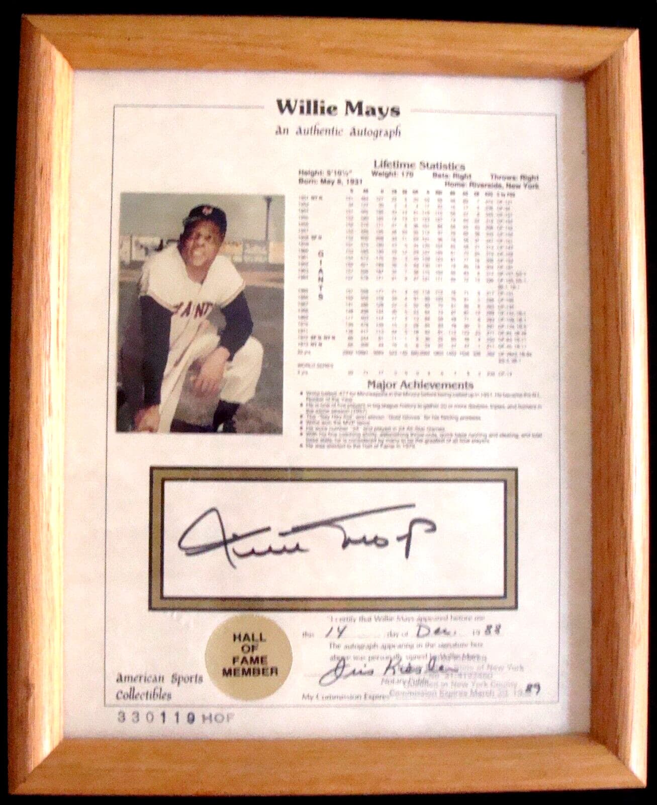 1988 WILLIE MAYS AMERICAN SPORTS COLLECTIBLES AUTOGRAPHED & FRAMED CAREER STATS
