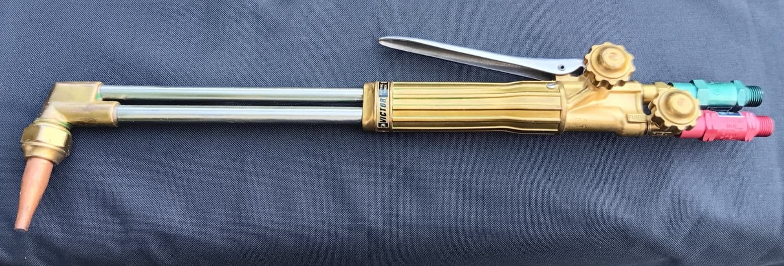Victor 90 Deg Cutting Torch SST-1000 , 17-1/2 inch / 19-1/2 with check valves