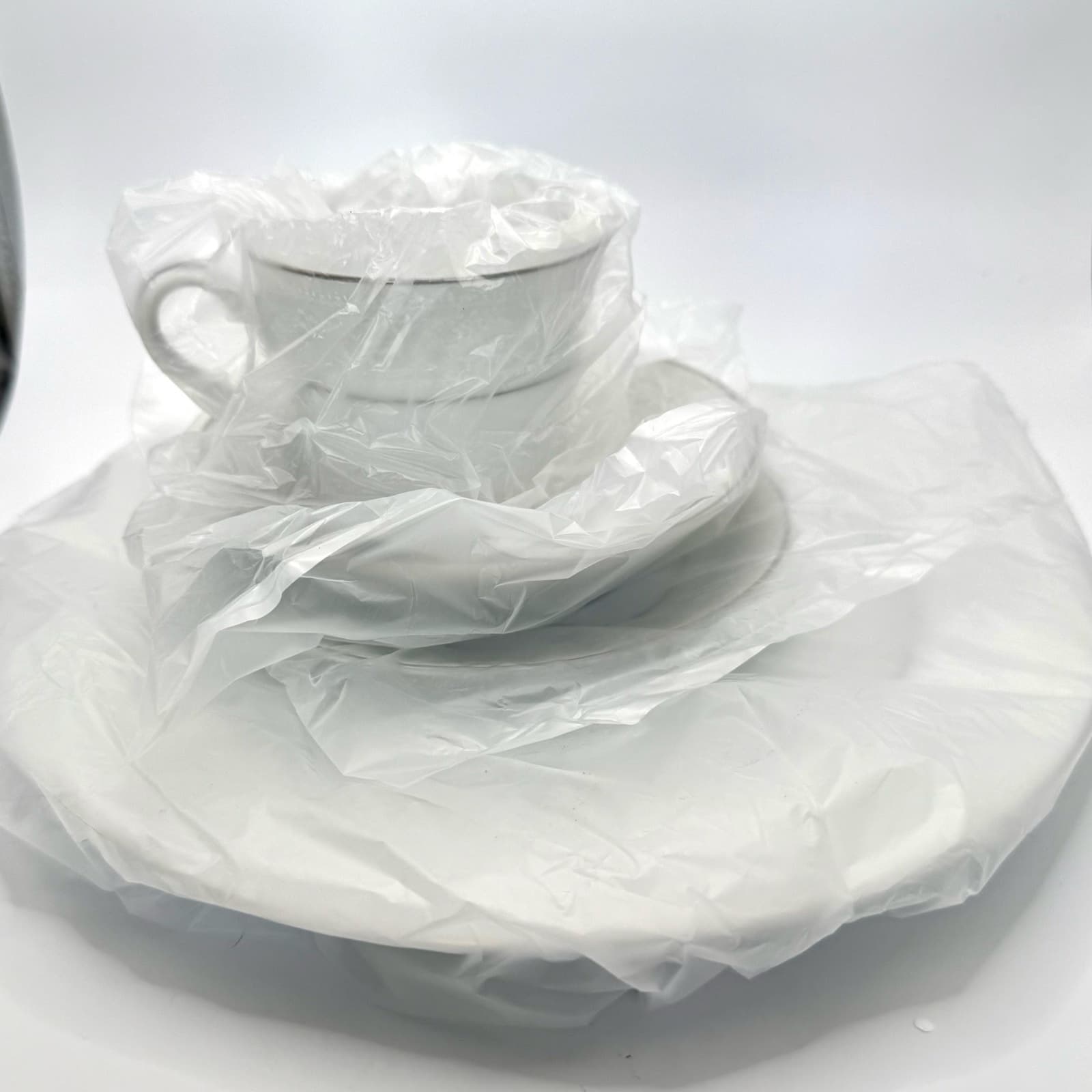 VTG NOS Salem 4 Piece Place Setting for One White/Silver Translucent China Japan 2