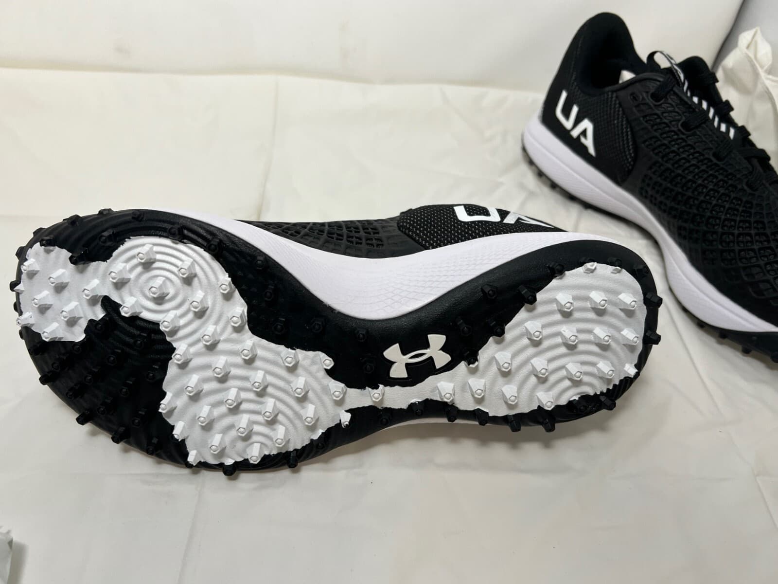 Under Armour Women's Glyde 2.0 Turf Softball Shoe Black size 7.5 3