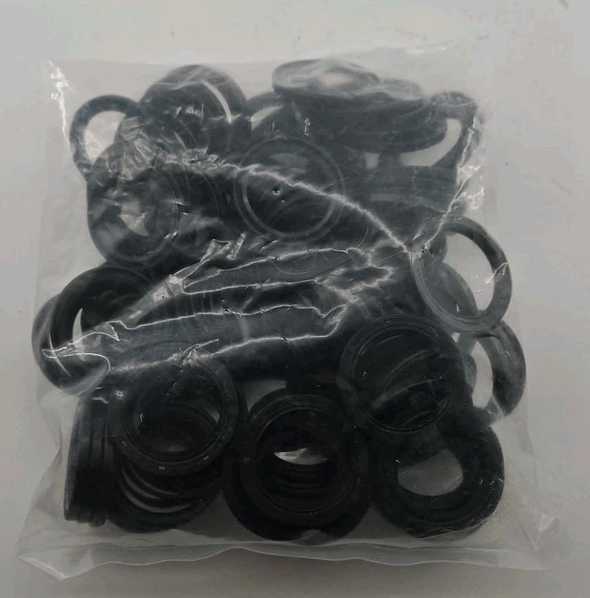 TCM - 32x42x4XTC - Oil Seal - 32mm Shaft Dia - 42mm OD - Bag of 100 2