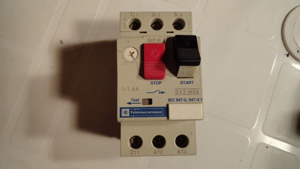 Telemecanique GV2-M06 Manual Motor Starter