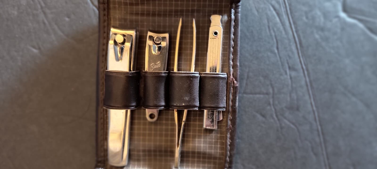 Vintage Mens Grooming Set In Brown Leather Case Mid Century Bates 3