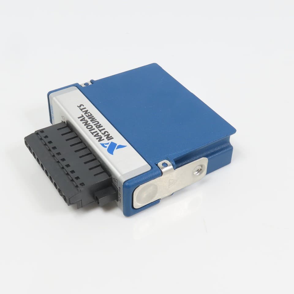 National Instruments NI 9265 198845A-01L 8-Channel Analog Output 16-Bit (Clean) 6