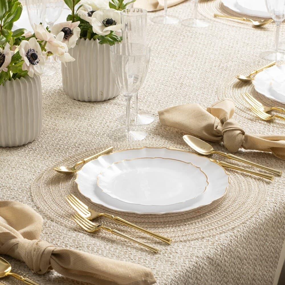 LUXE Collection: Premium Heavyweight Disposable Plastic Plates for Parties 4