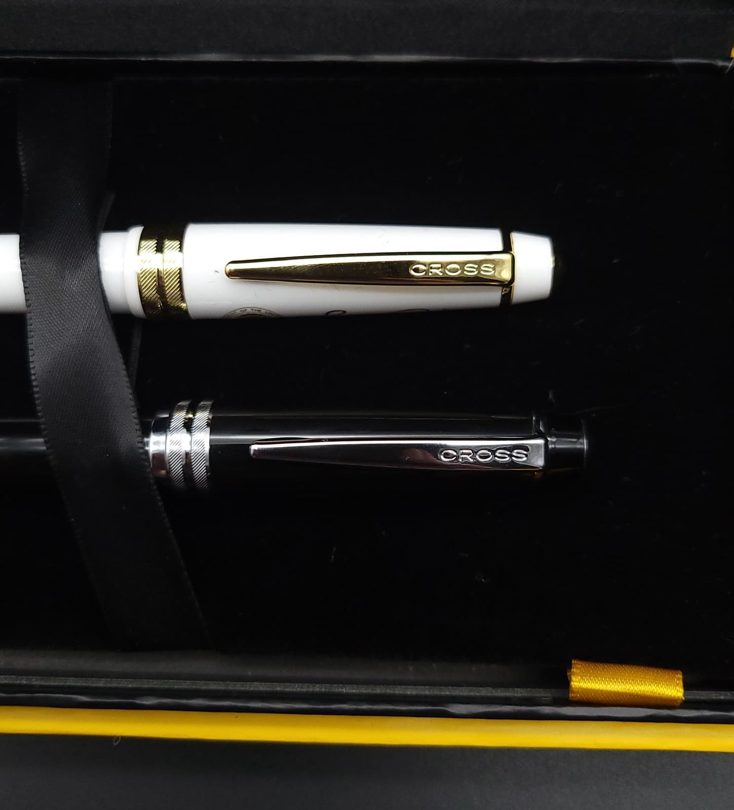 President Joe Biden & VP Kamala Harris Signed Cross Gift Pen Set - White House 3