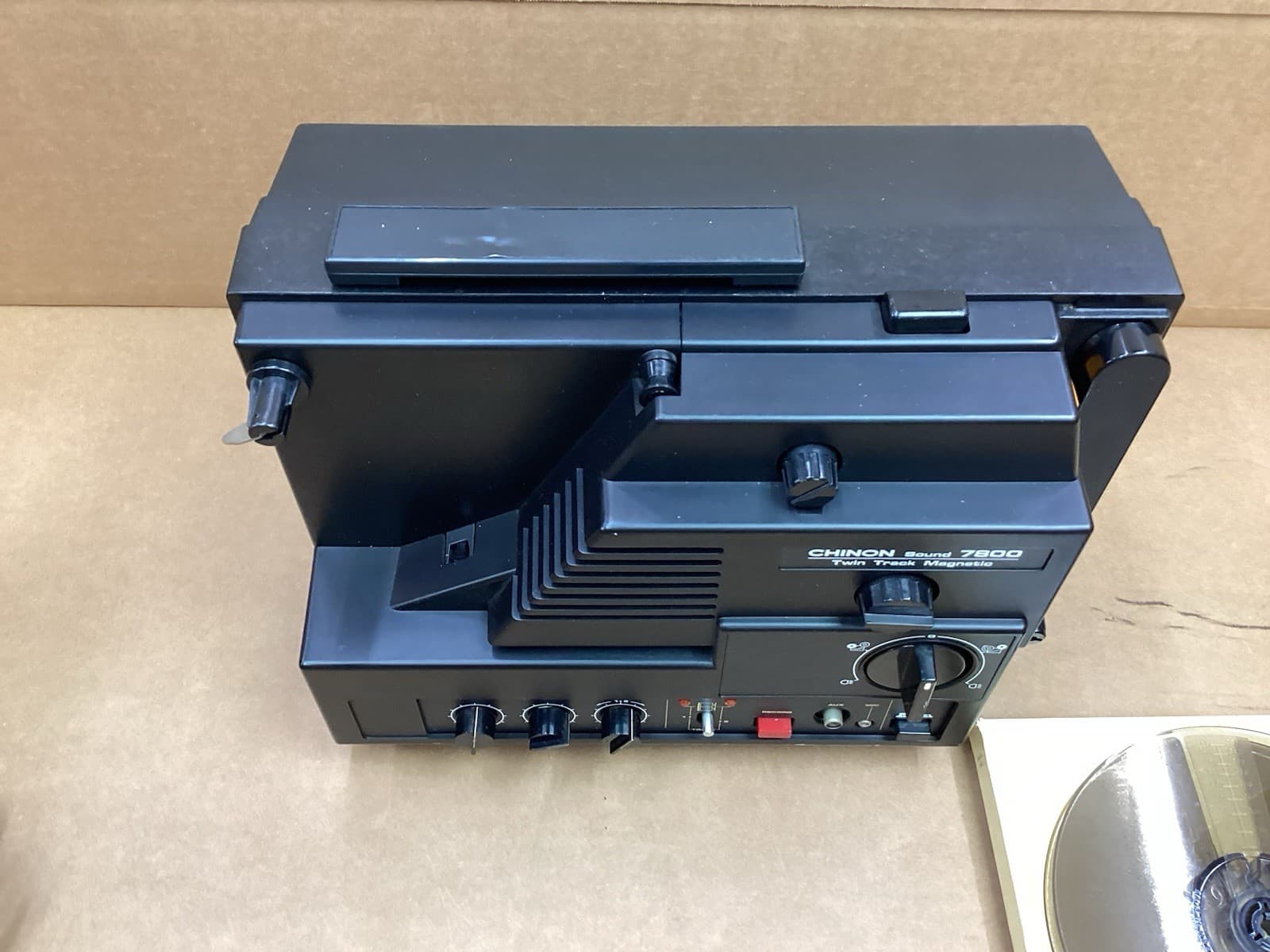 Chinon Sound 7800 Twin Track Magnetic 8MM Projector Vtg Turns On Spins 1 Reel 5