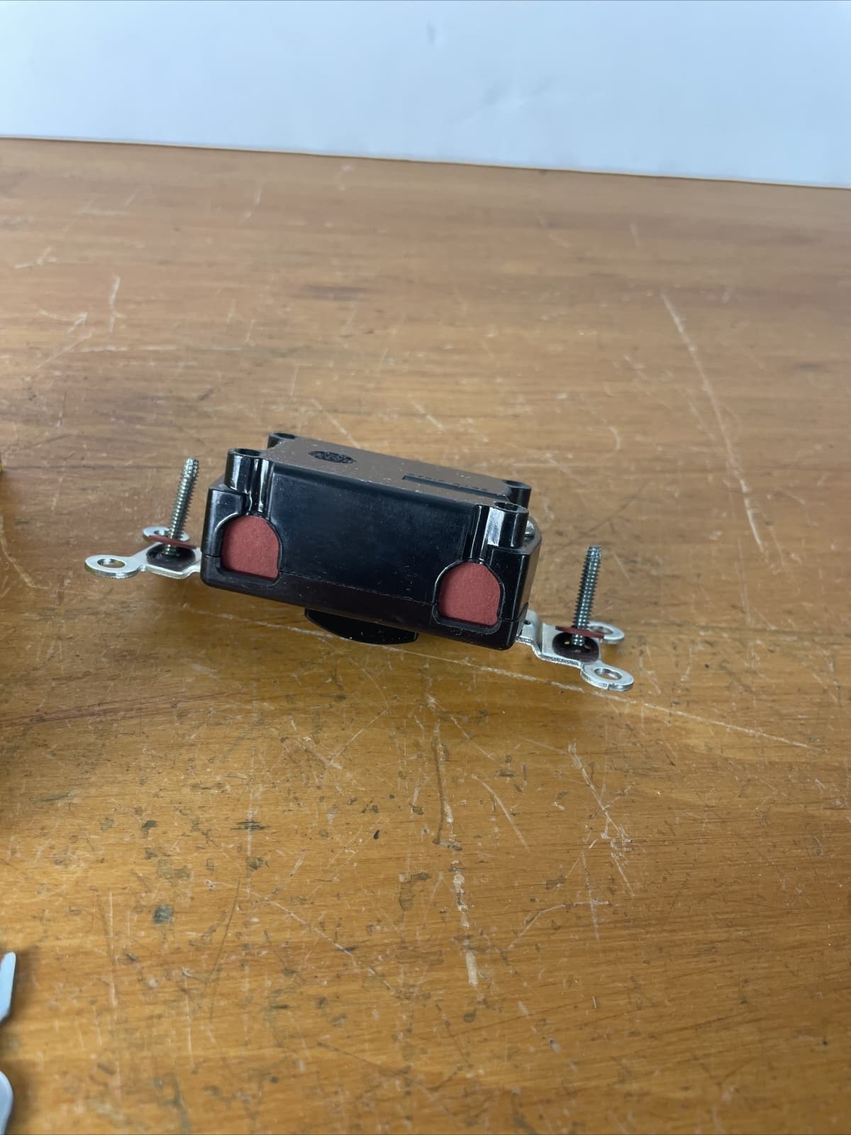 Vintage Hubbell Toggle Keyed Lock Locking Switch w/ Key, Single-Pole 15A 1201-L 6