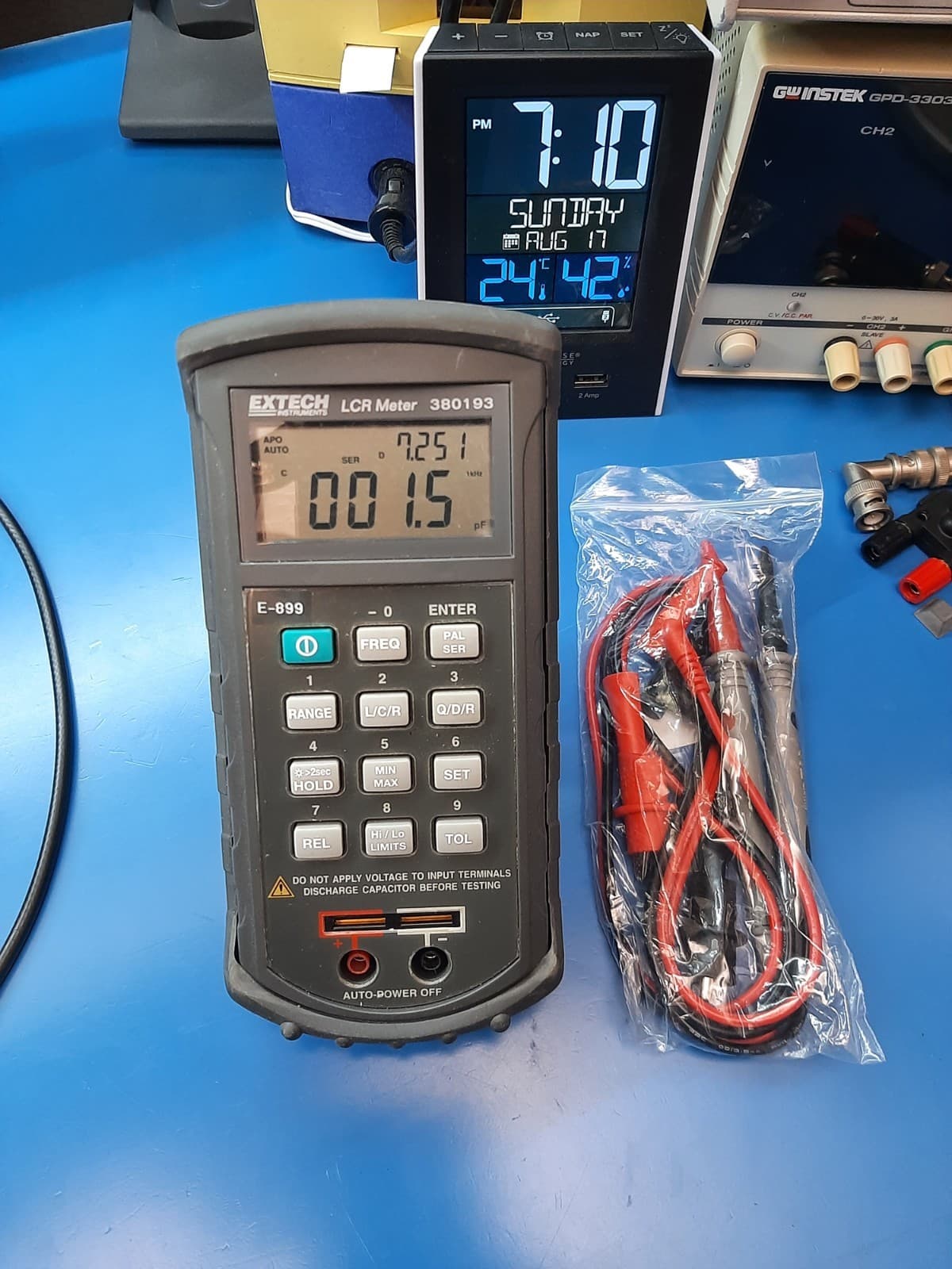 Extech Instruments LCR Meter model 380193 + Battery, Test Leads TESTED WORKS MOD