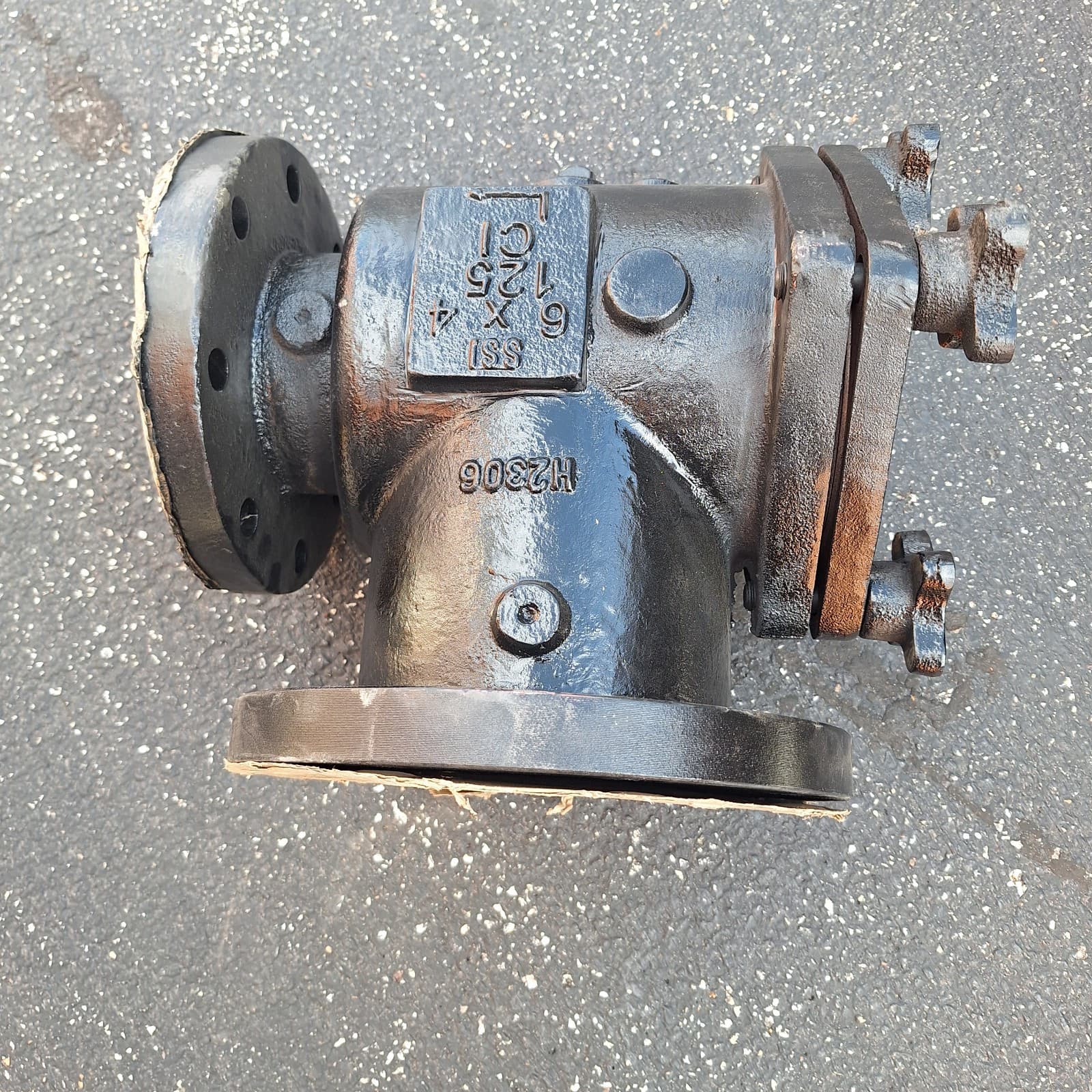 0600-125SFIM-42 SSI Strainer: 6 in, 13 in Lg, Cast Iron, FF Flange, 20 mesh, 4