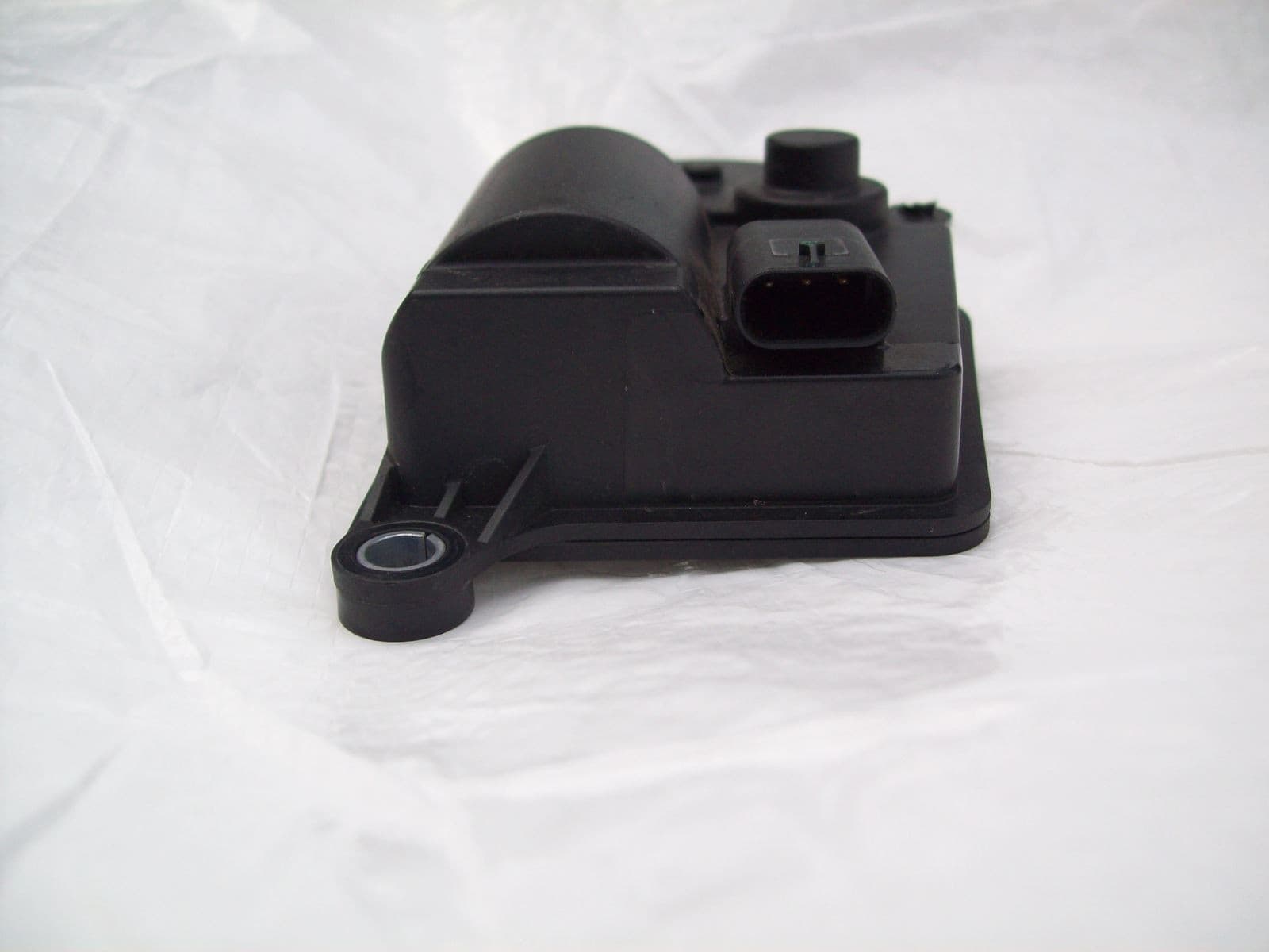 Land Rover Defender 110 V8 L663 Electronic Exhaust Valve Actuator M8A29F646BB 4