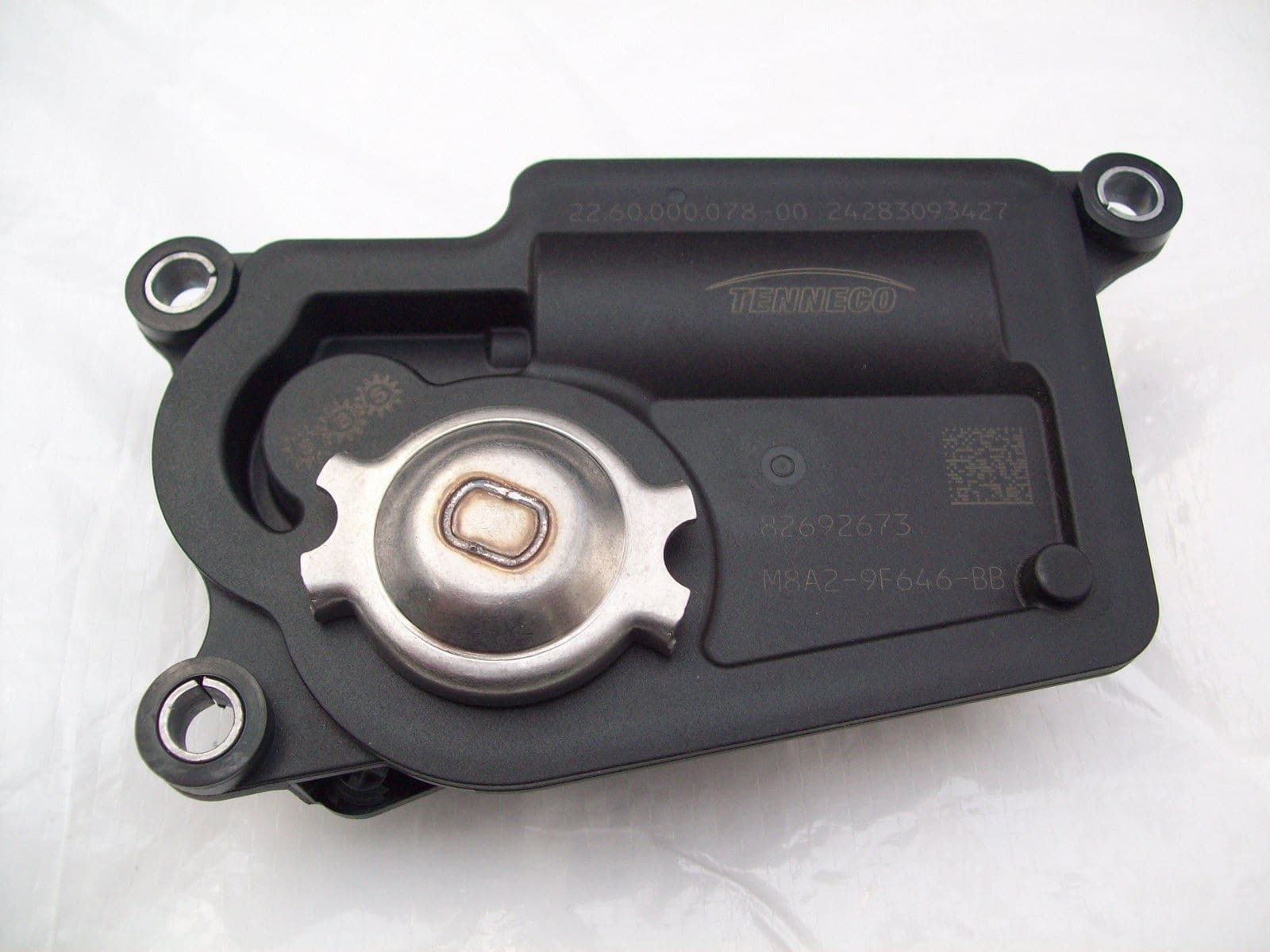 Land Rover Defender 110 V8 L663 Electronic Exhaust Valve Actuator M8A29F646BB 2