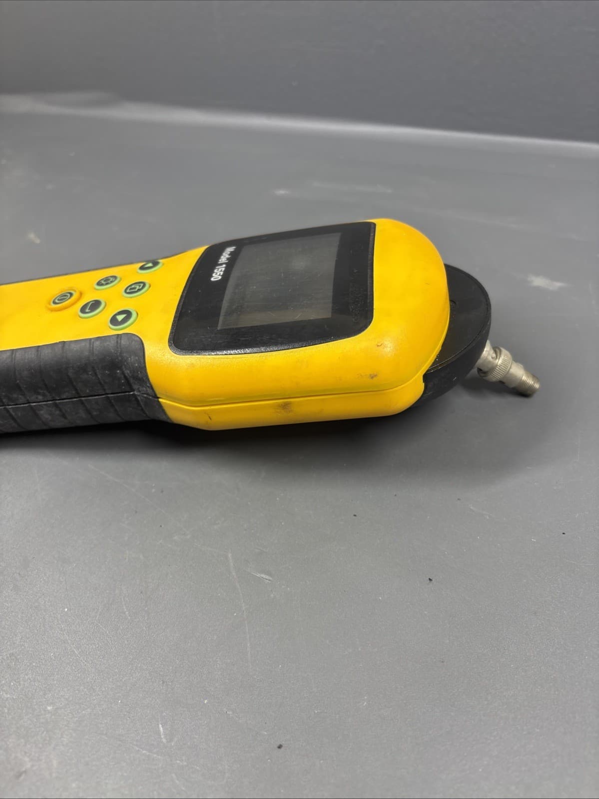 Riser Bond Model 1550 Compact Handheld 3