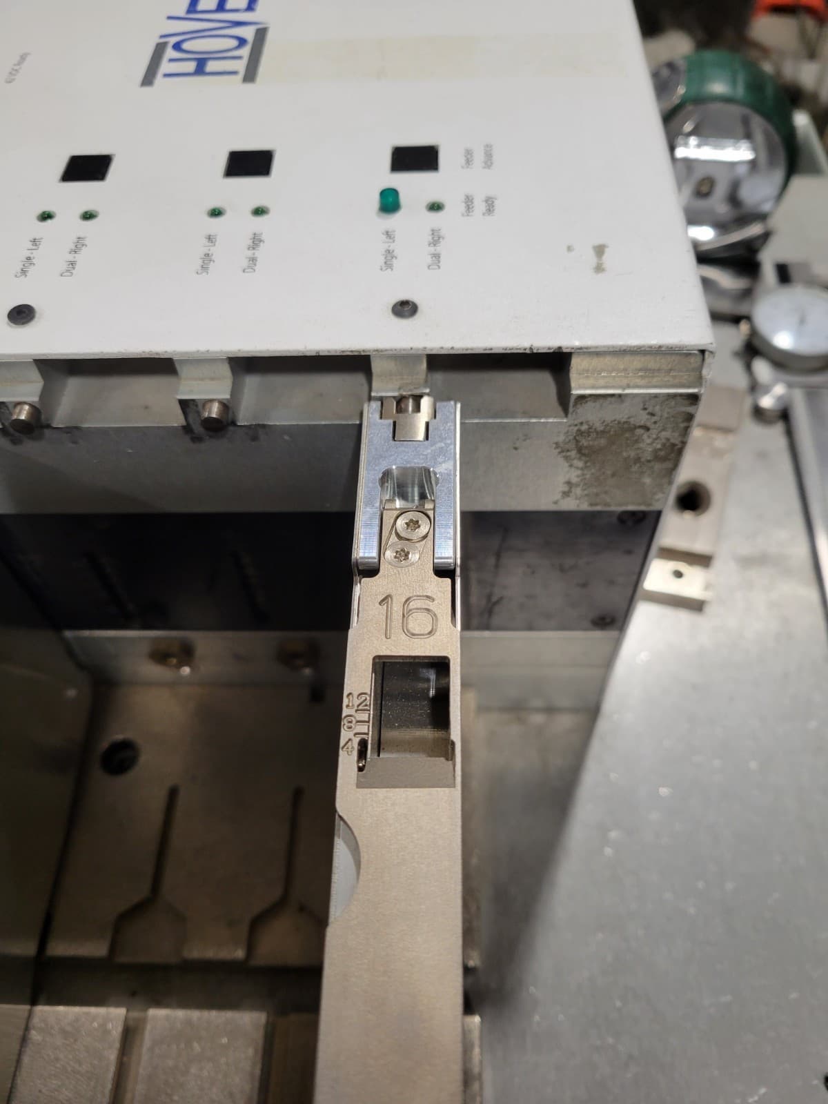 Universal Instruments ion SL12/16 Feeder 52595902 (52595904) 4