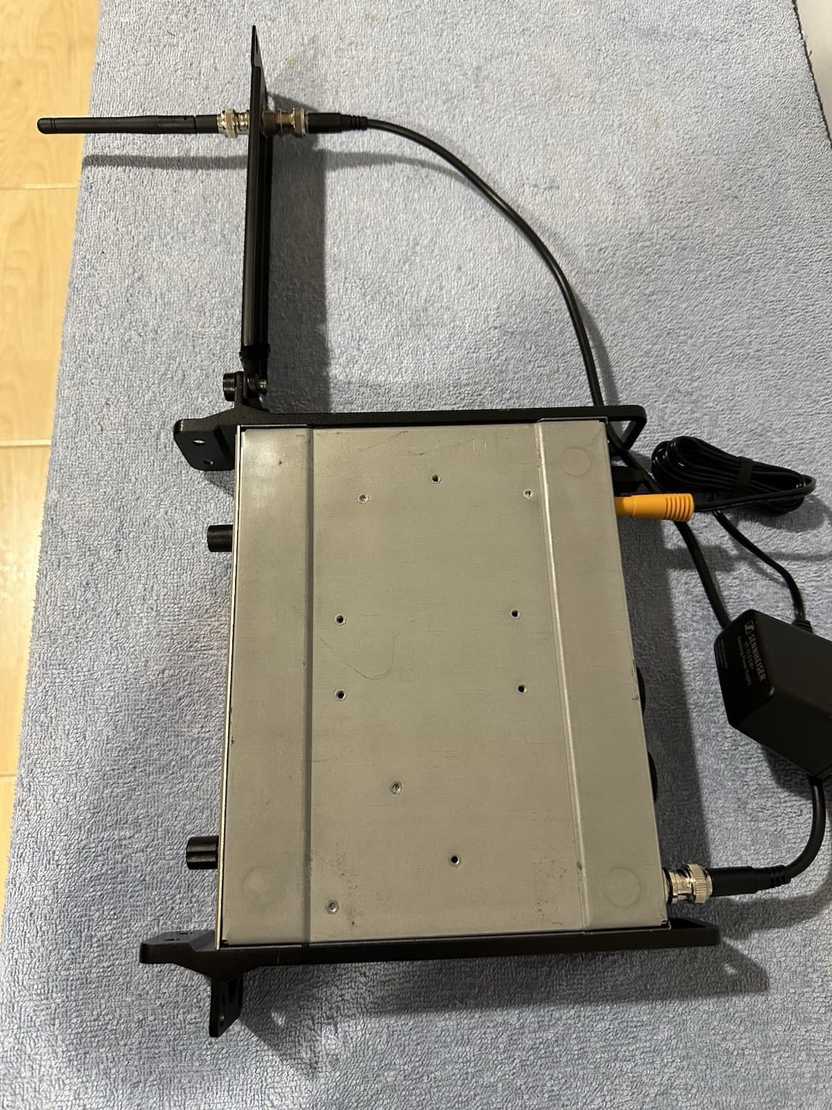 Sennheiser Stereo Transmitter SR 300 IEM G3  516-558 MHz 5