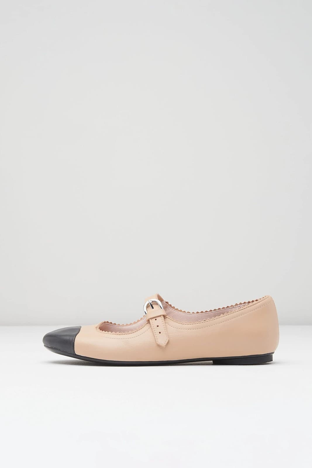 Womens Cassiopeia Ballet Flat, Capuccino, 6 2