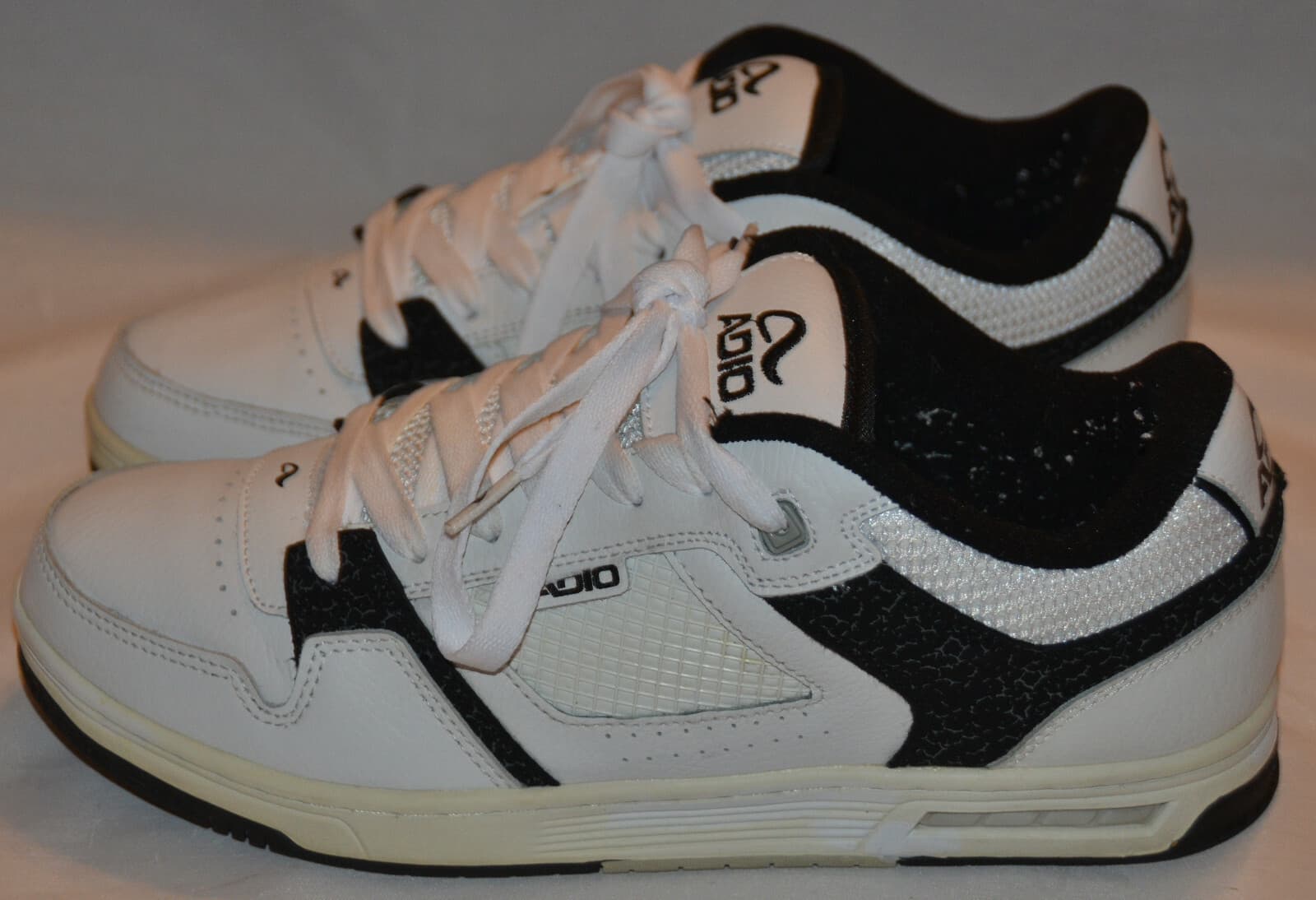 RARE! Gentle Used RETRO 2010 - ADIO Synchro - White Black Shoes (Size 11) 4