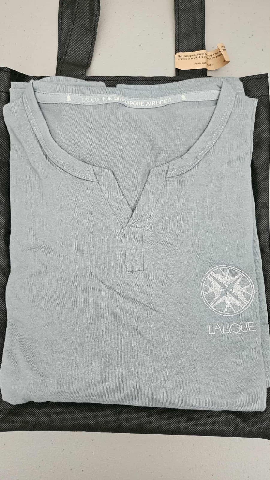 New! Lalique Singapore Airlines First Class Pajamas - Size Small