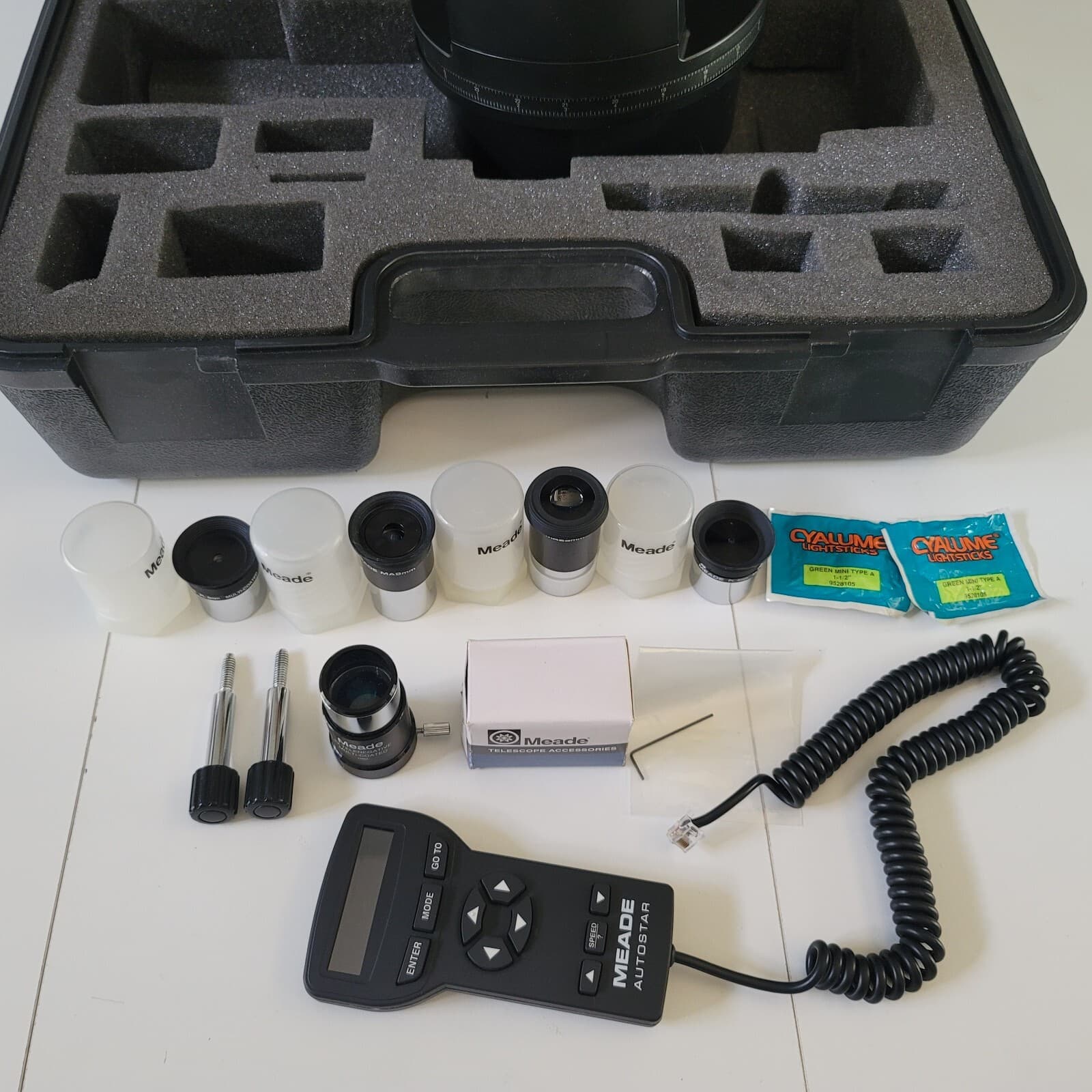 Meade ETX-70 Refracting Telescope with Hand Controller Eyepieces And Case 3