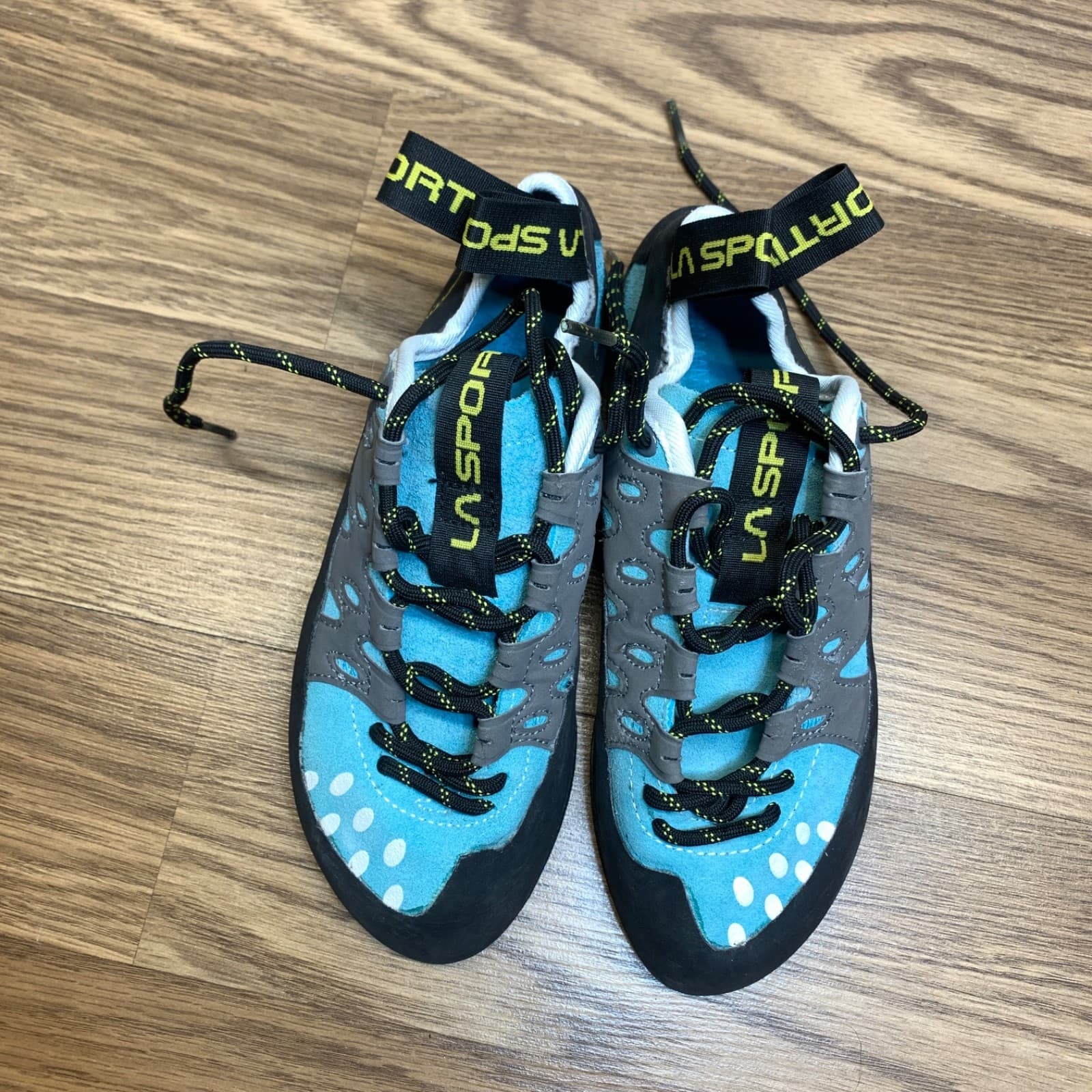 La Sportiva 10QTU Tarantulace Rock Climbing Shoes Blue Grey Leather Women's 37.5 6