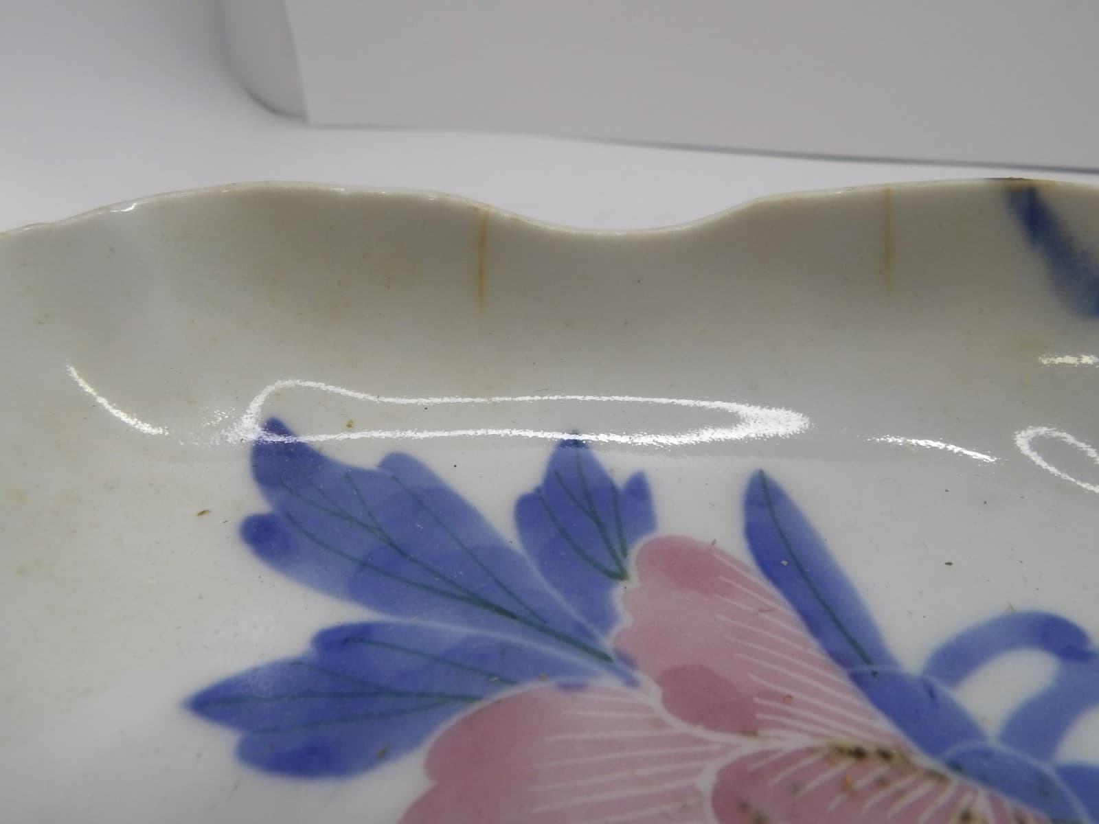 Japanese Arita Imari Porcelain Bowl Pink and Blue Flower 6