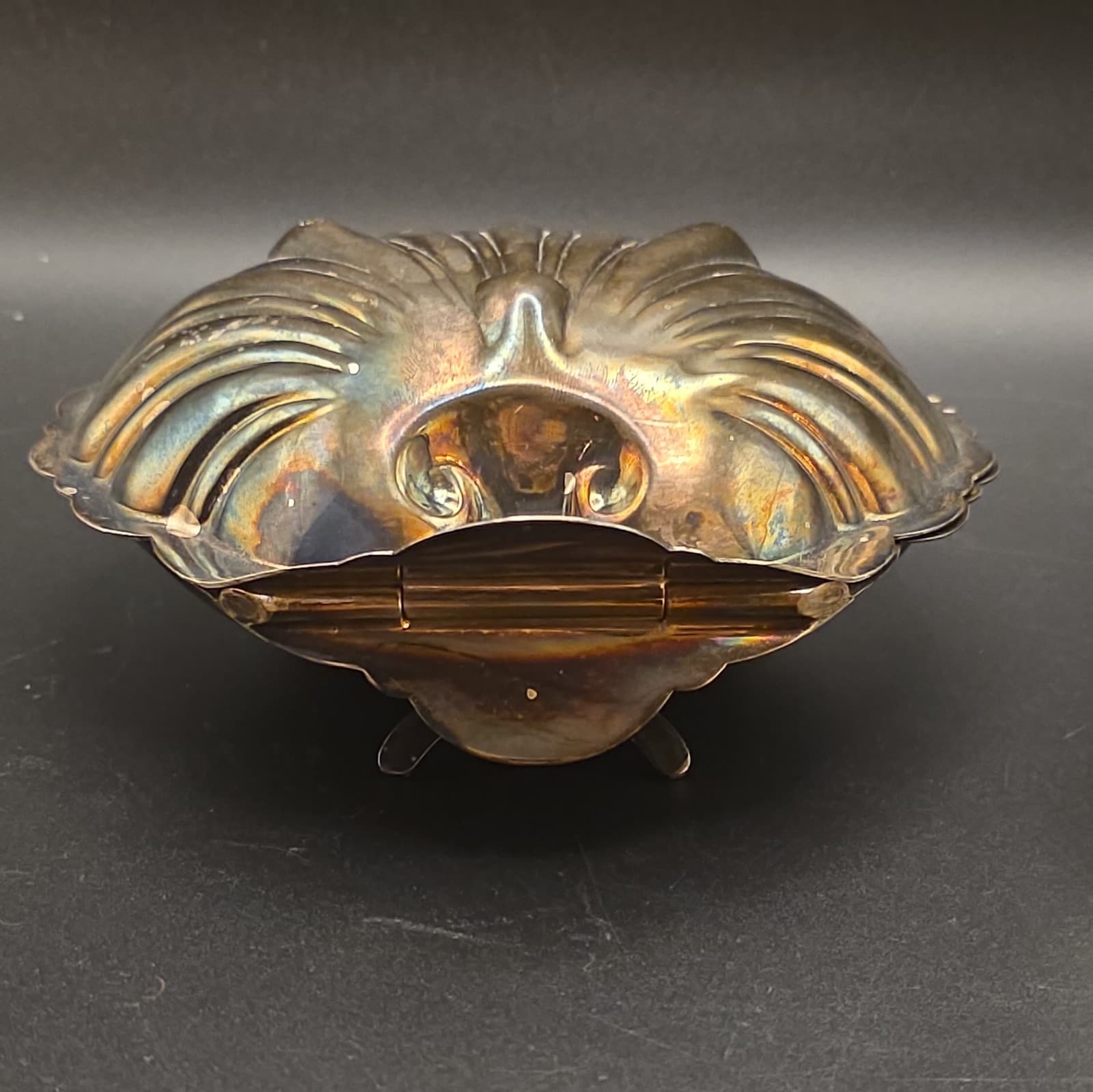  2ps Antique Barker Bros LTD England Silverplate  Clam Shell Butter Dish 6