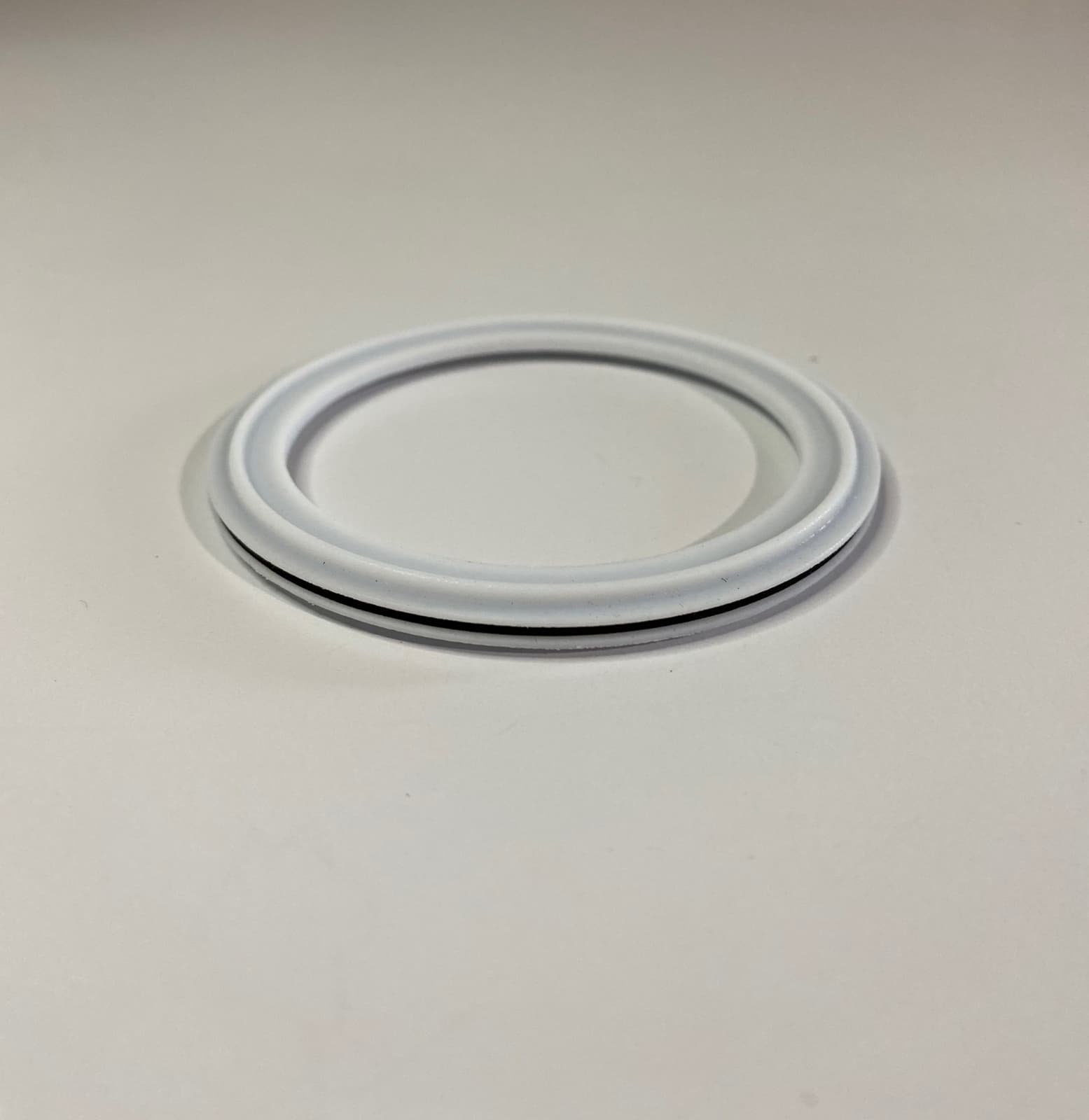 TWENTY-FIVE (25) M.G. NEWELL 2.5" PTFE Envelope Tri-Clamp Gasket A40MPGR-250-V 2