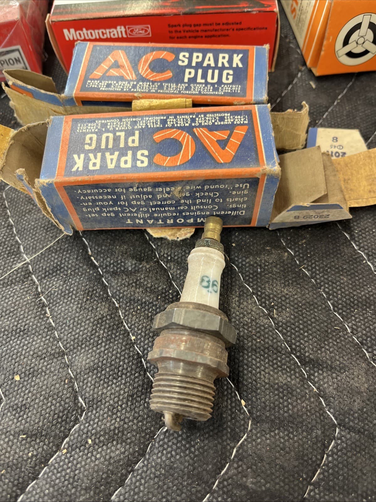 Lot Of Vintage Spark Plugs 2