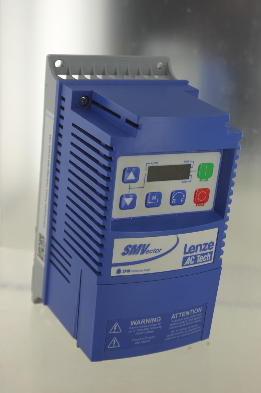 LENZE AC TECH ESV251N01SXB SMVECTOR FREQUENCY INVERTER DRIVE