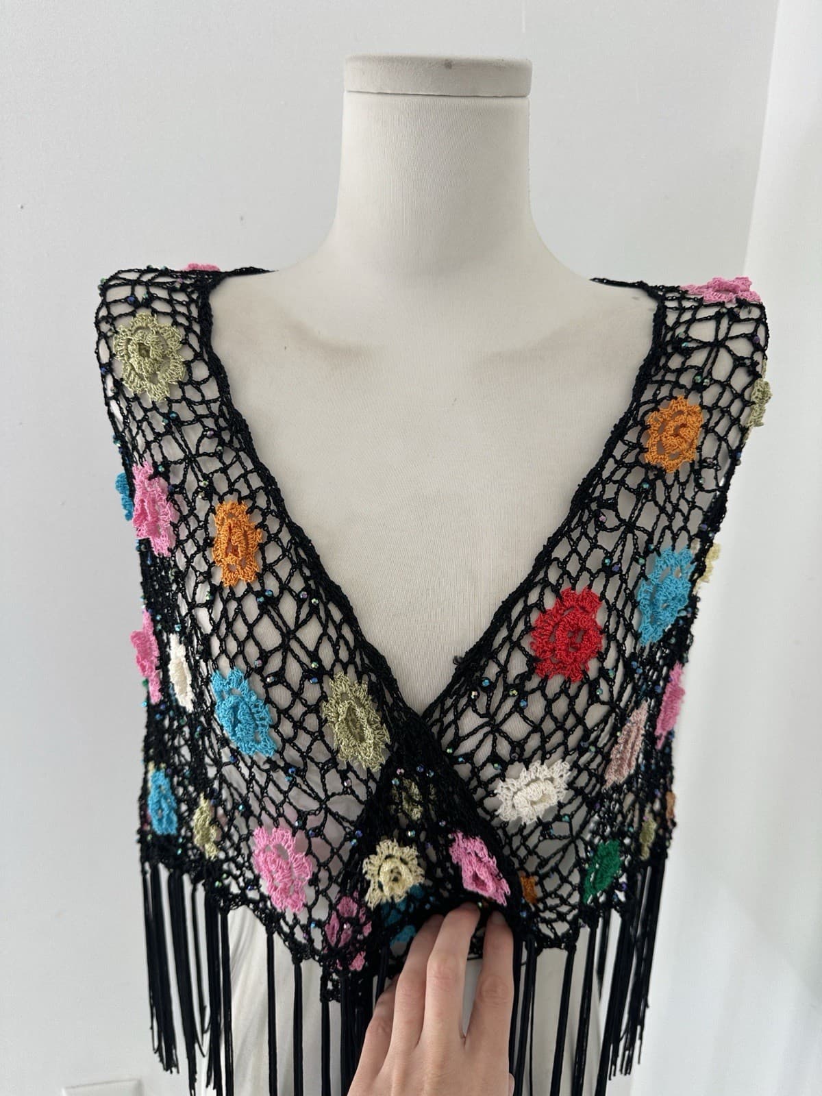 Vintage Crochet Rosette Beaded Fringed Piano Shawl One Size 3