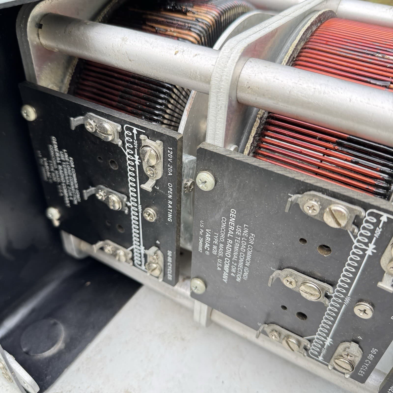 General Radio VARIAC W20 Type 3 Gang Autotransformer WYE Circuit 0-240 AC Cased 5
