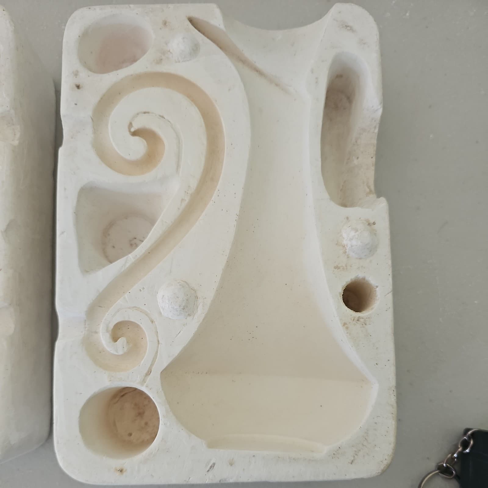 VINTAGE 1962 DUNCAN NO. 8 PITCHER WITH WAX HANDLE CERAMIC SLIP CAST MOLD 4